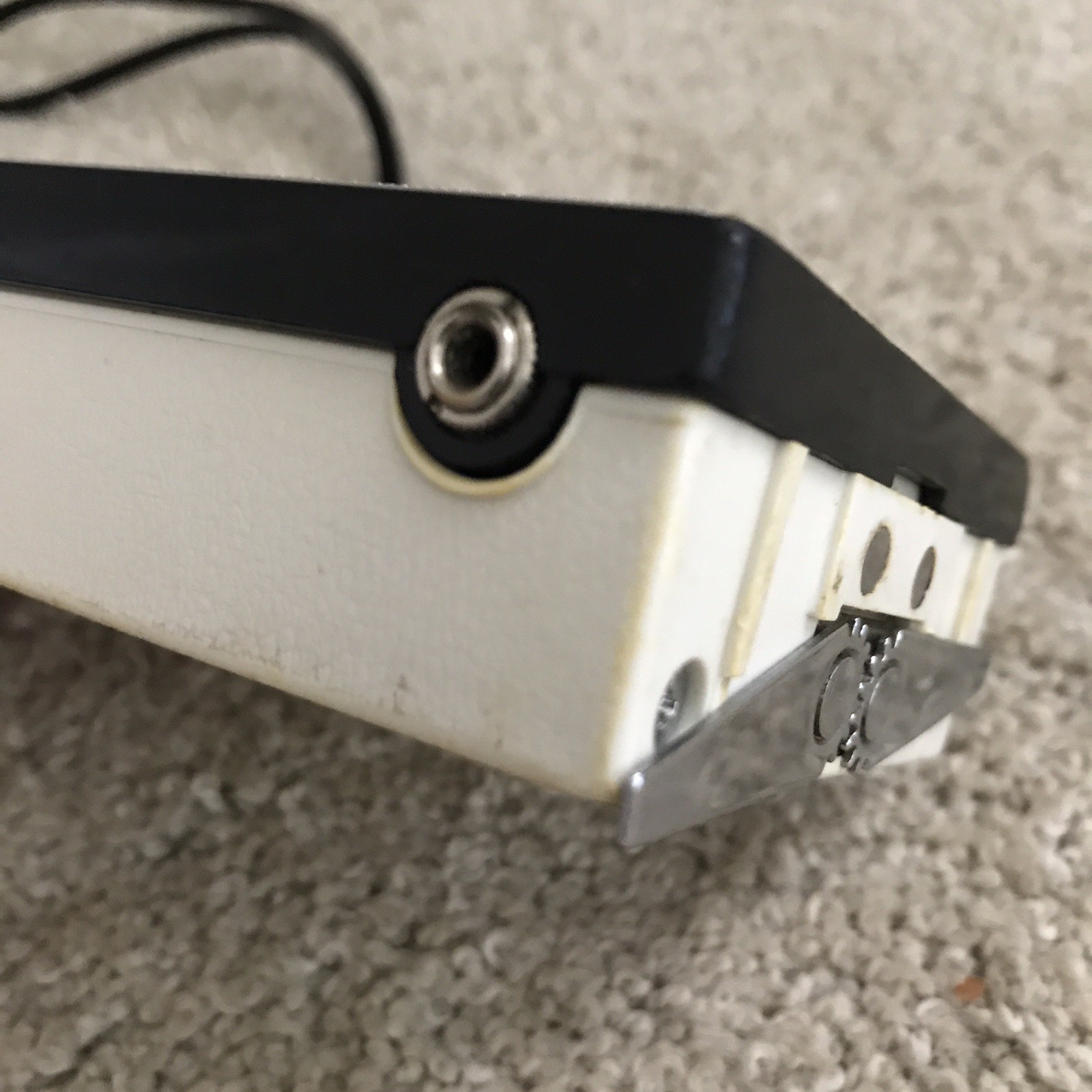 RCA Portable AM/FM Pocket Radio Vintage 1967 – Model RHM19 – “The Moppet” (READ)
