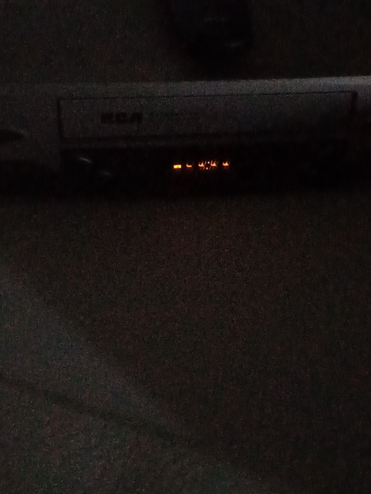 Collectible RCA Model VR637HF 4-Head Mono VHS VCR W/Remote (s)