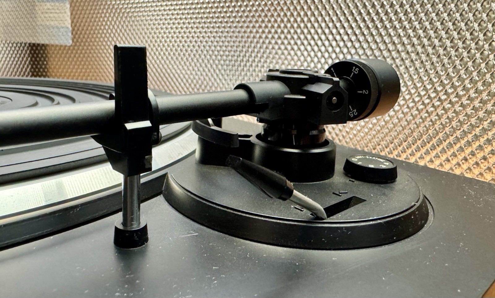 VINTAGE NIKKO NP-800 TURNTABLE WITH AUTO RETURN,QUARTZ LOCK,WORKS GREAT!!