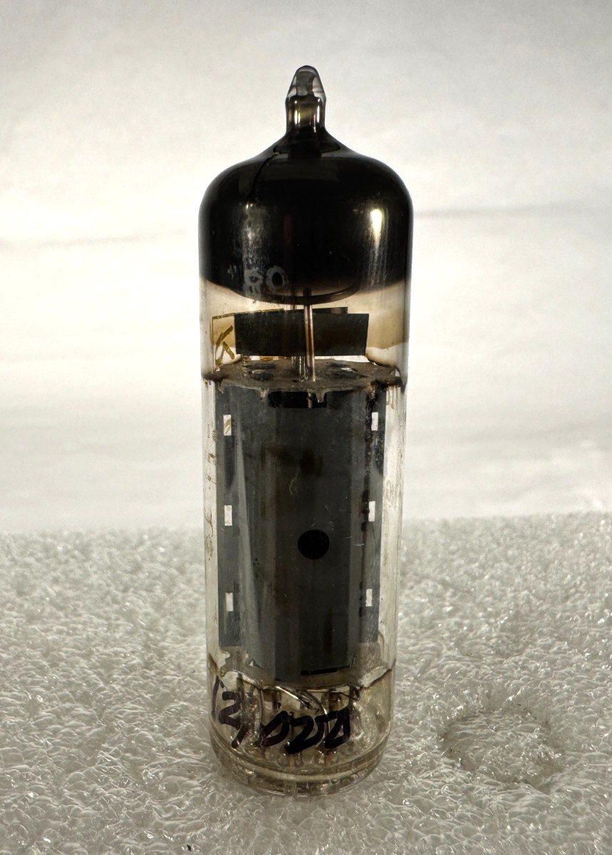 (1) Realistic 7189A Tube. GT. Britain. Halo. Test Strong. (B)
