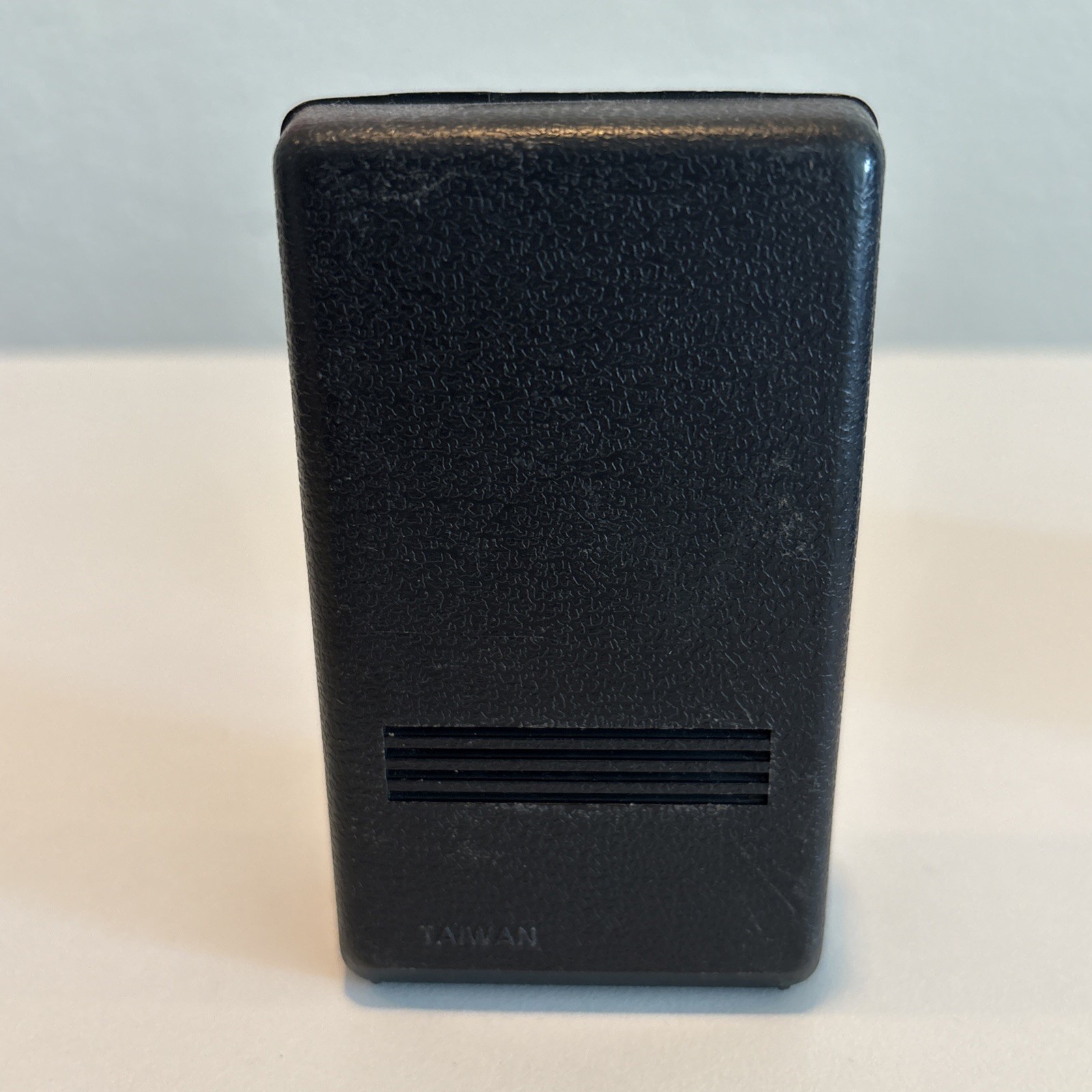 Vintage Sears Silvertone Solid State Portable Radio – Black – WORKS