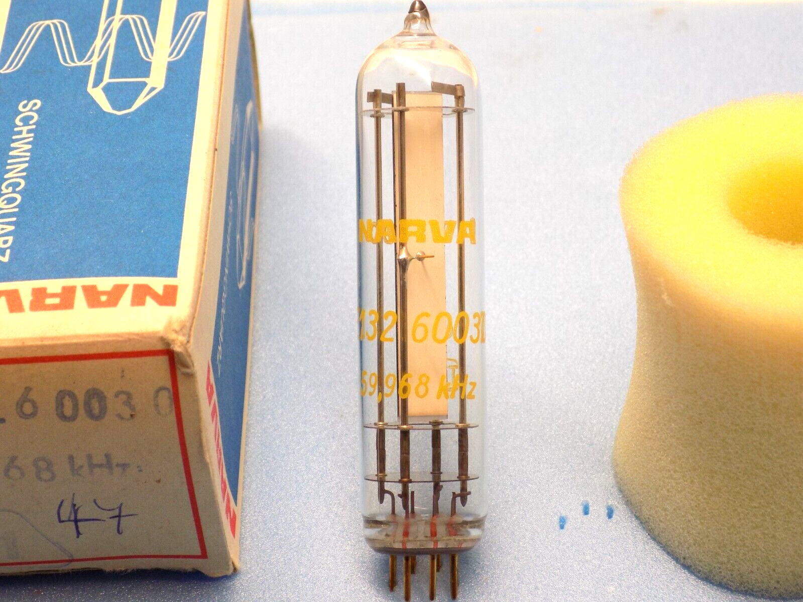 1x Narva E132 60030 – 59,968KHz – Crystal Quartz Oscillator Vacuum Tube