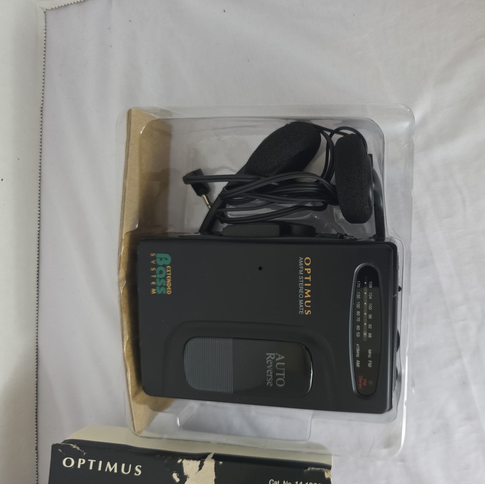 VINTAGE OPTIMUS SCP-79 STEREO CASSETTE TAPE PLAYER HEADPHONES & MANUAL IN BOX