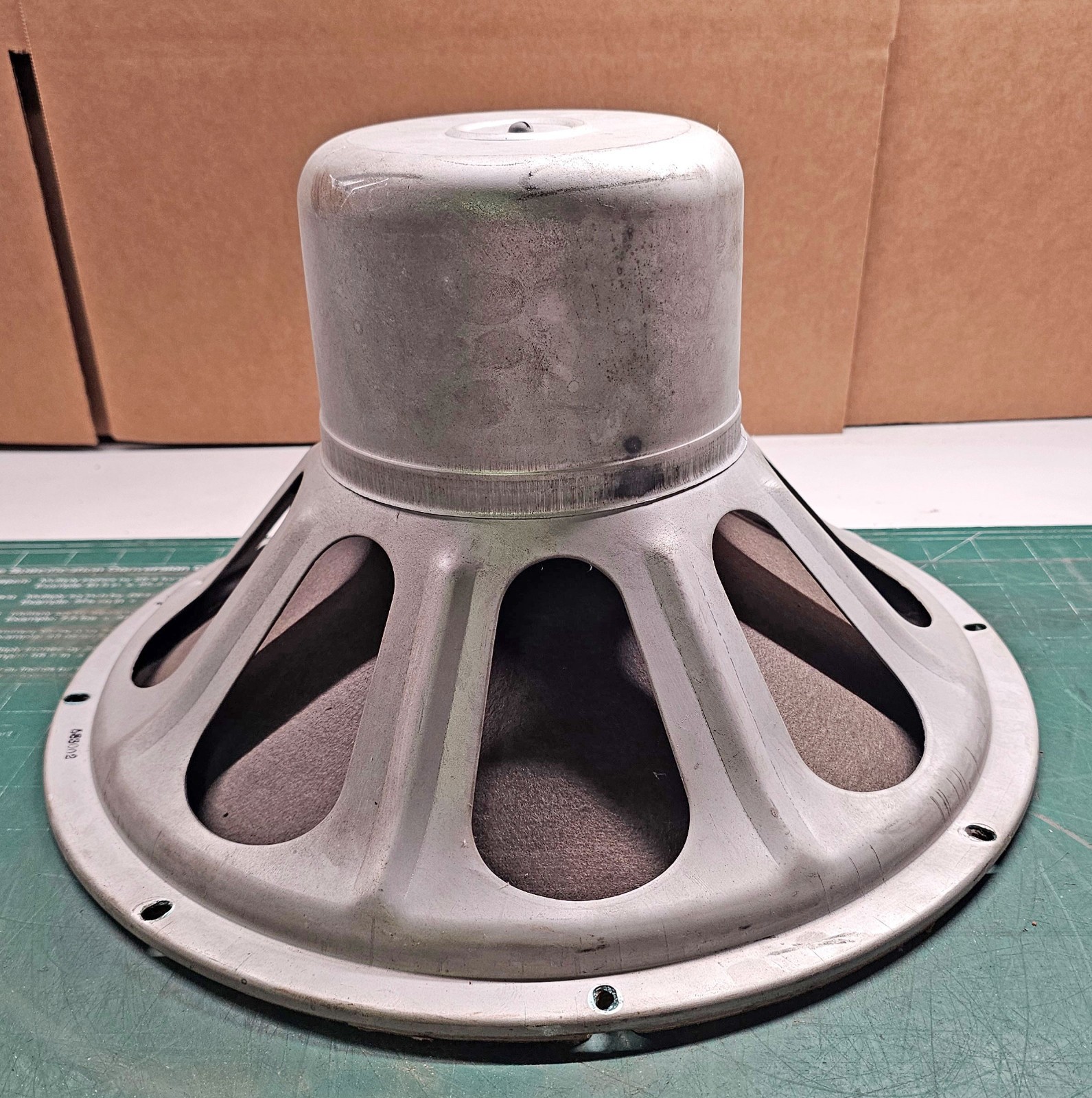 Magnavox 15″ Field Coil Speaker 150 Ohm FC / 16 Ohm VC Tested 155Ω/11.3Ω 583002