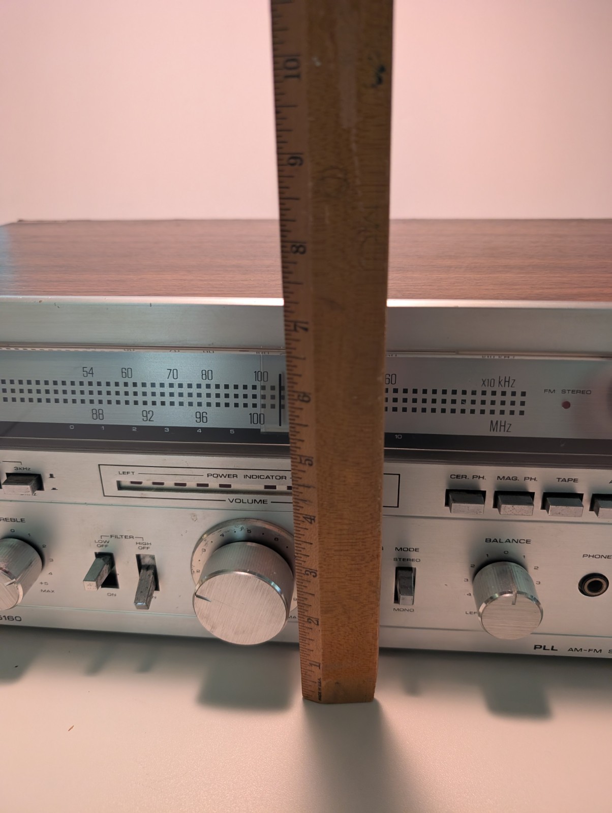 Vintage Soundesign TX 5160 AM/FM Stereo Receiver Wooden Corded 120-W Compact