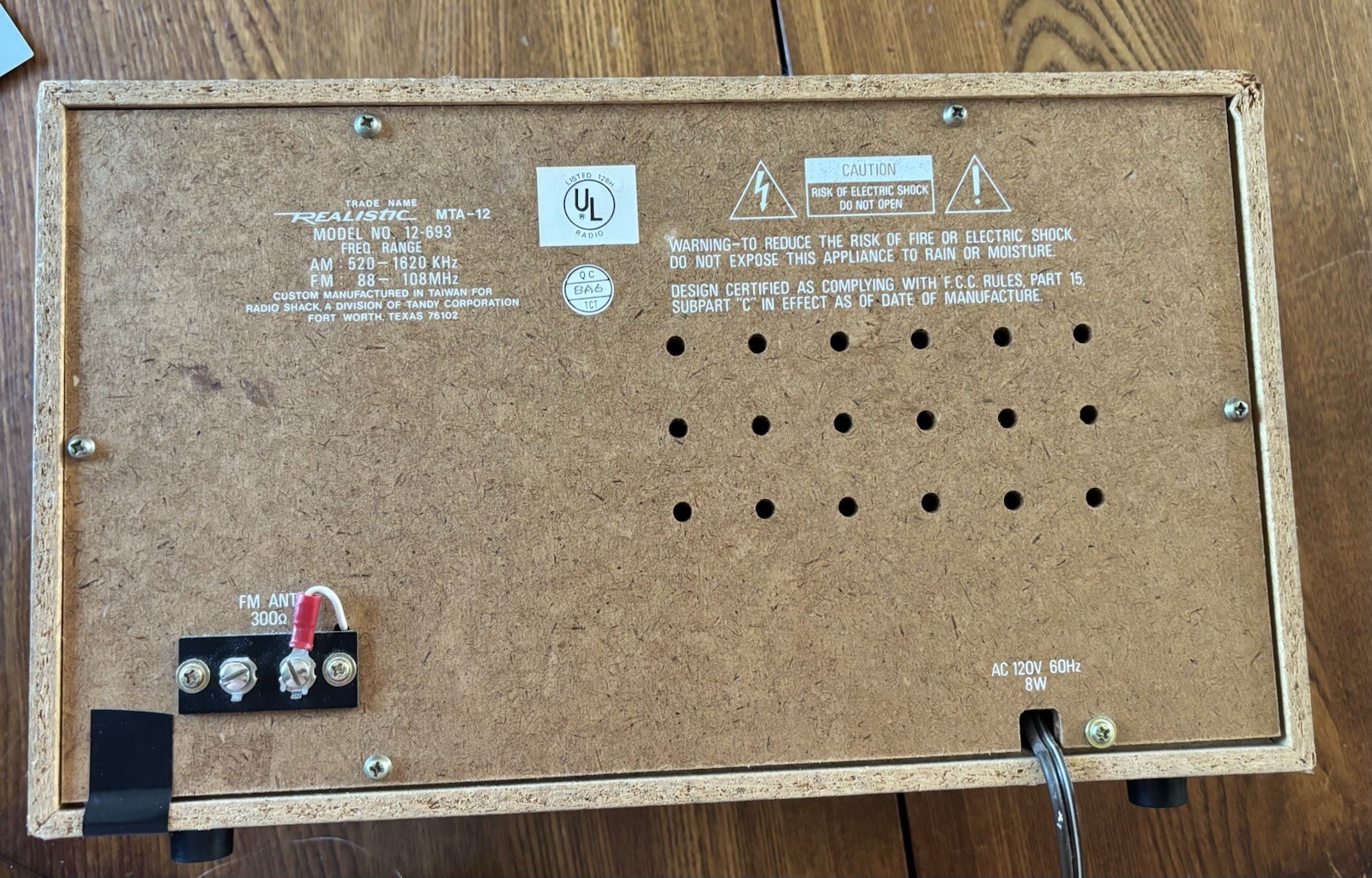 Vintage Realistic Tabletop AM/FM Radio Wood Veneer Tested Works