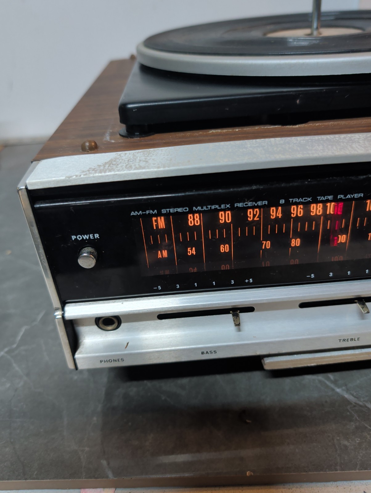 Lloyd’s AM/FM Stereo 8 Track Recorder Turntable / Partial Works 8 Track Issue