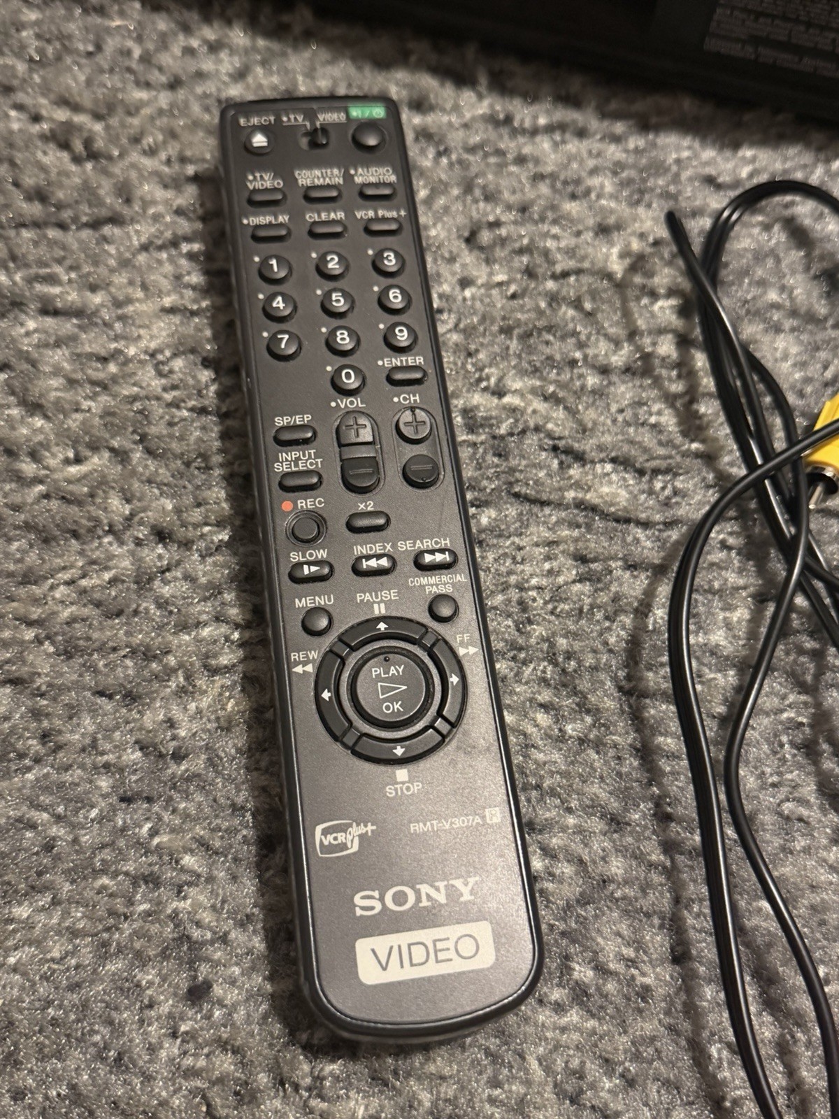 Sony SLV-N71 VCR 4-head Hi-Fi Stereo VHS Video Cassette Recorder (VCR) Remote-Av