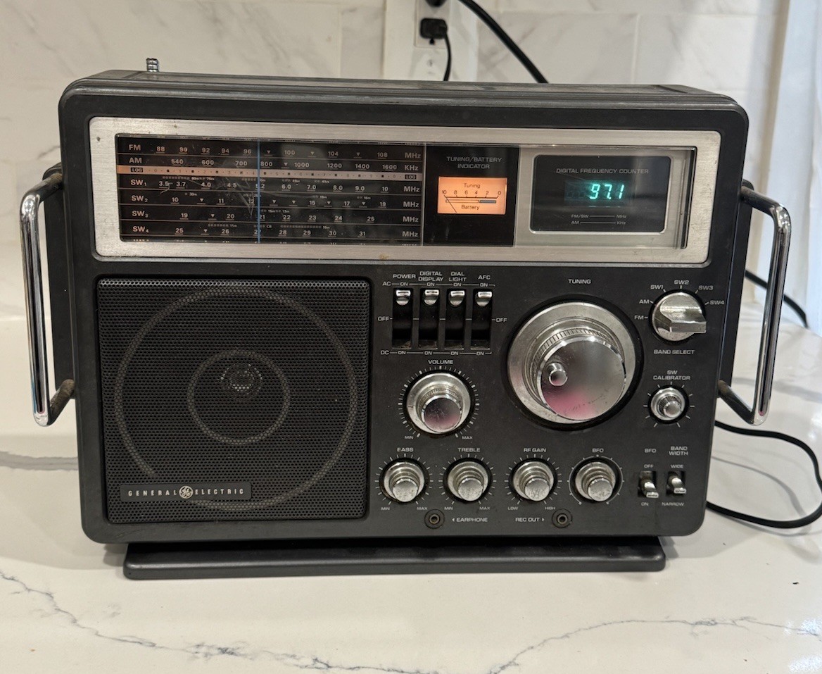 General Electric GE 7-2990A Short Wave FM/AM Radio | TESTED & WORKING