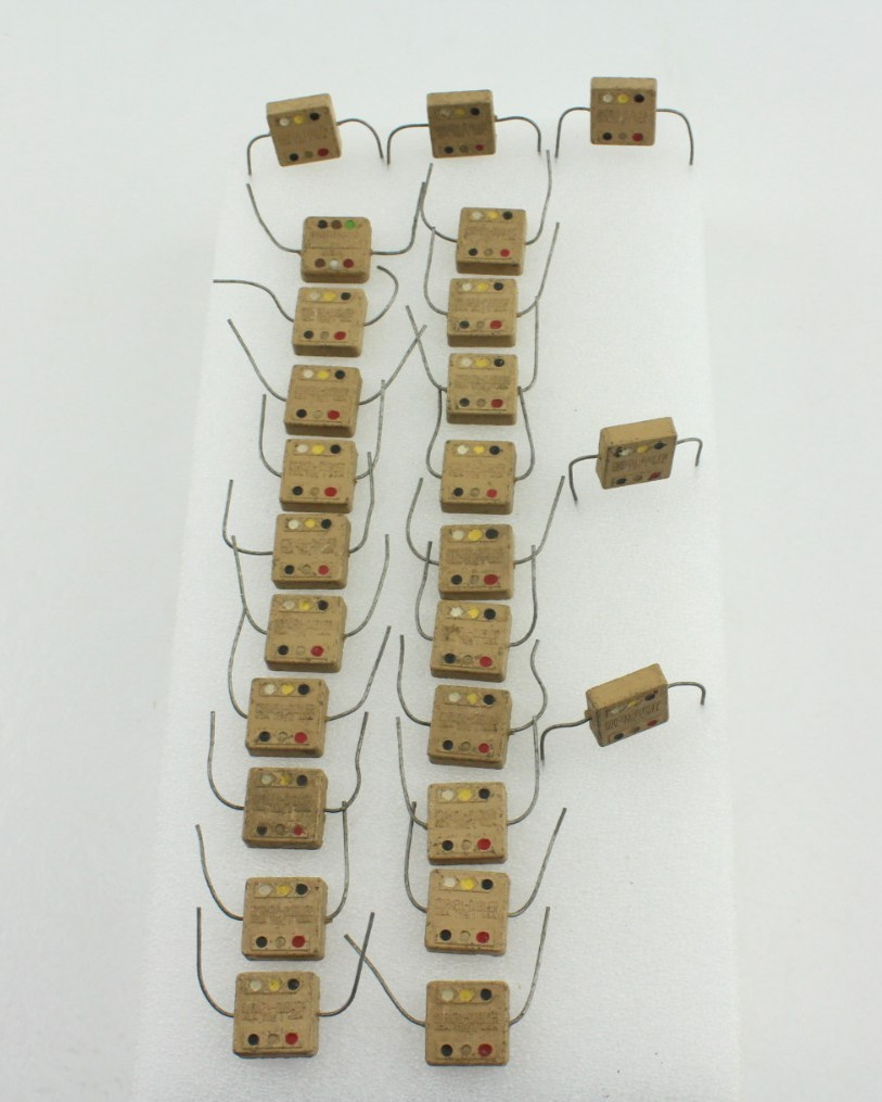 Qty 25 Cornell Dubilier Type 1 Domino Mica Capacitors 4000pF 2% NOS Vintage Lot