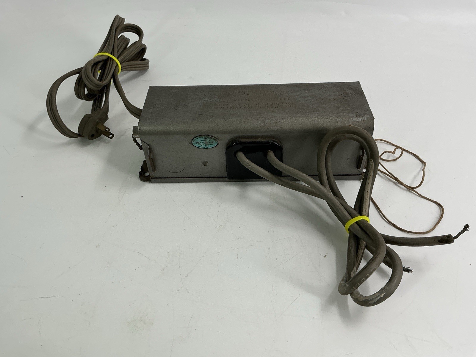 Vintage GE 9T61Y4033 Luminous Tube Transformer 9000V Neon Sign Power Supply