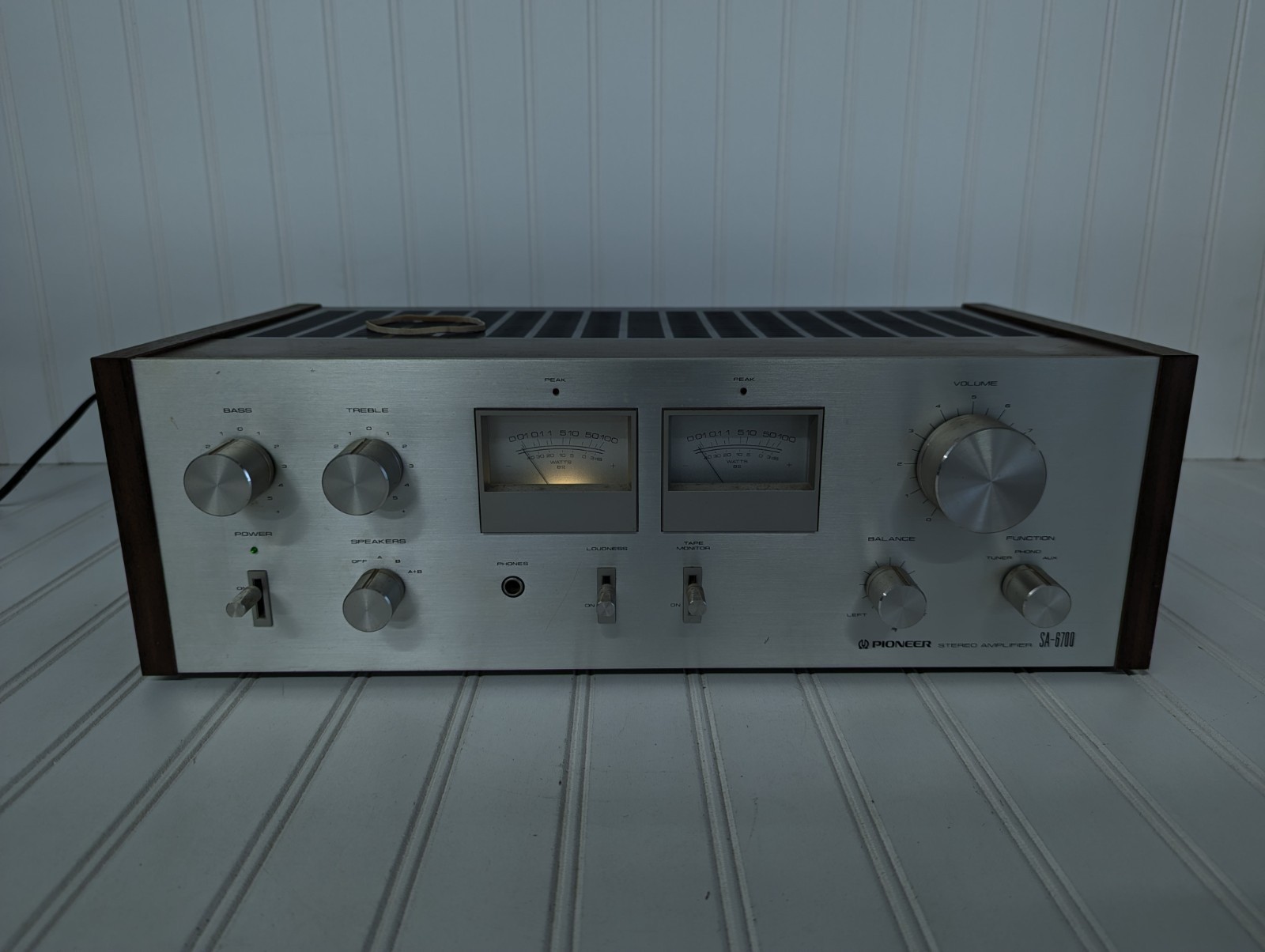 Pioneer Stereo Amplifier SA-6700 Vintage Silver Face With VU Meters Tested Works
