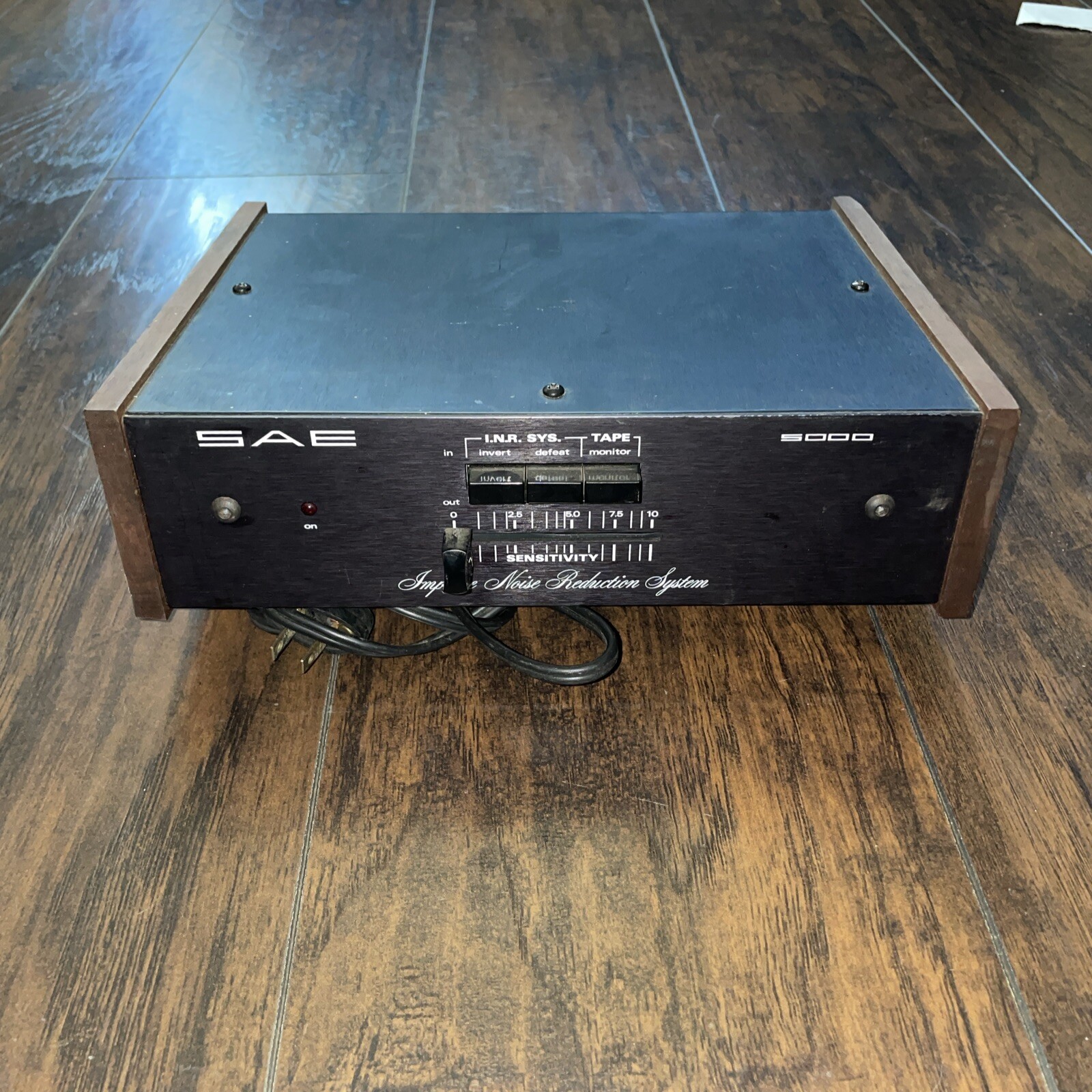 SAE Impulse Noise Reduction System model 5000 “Pop & Click” reduction for Vinyl