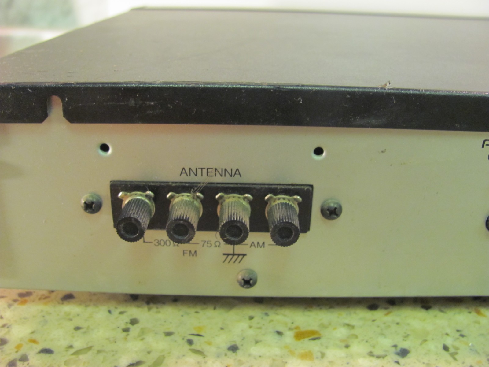 Onkyo T-403 Quartz Synthesized AM/FM Stereo Tuner