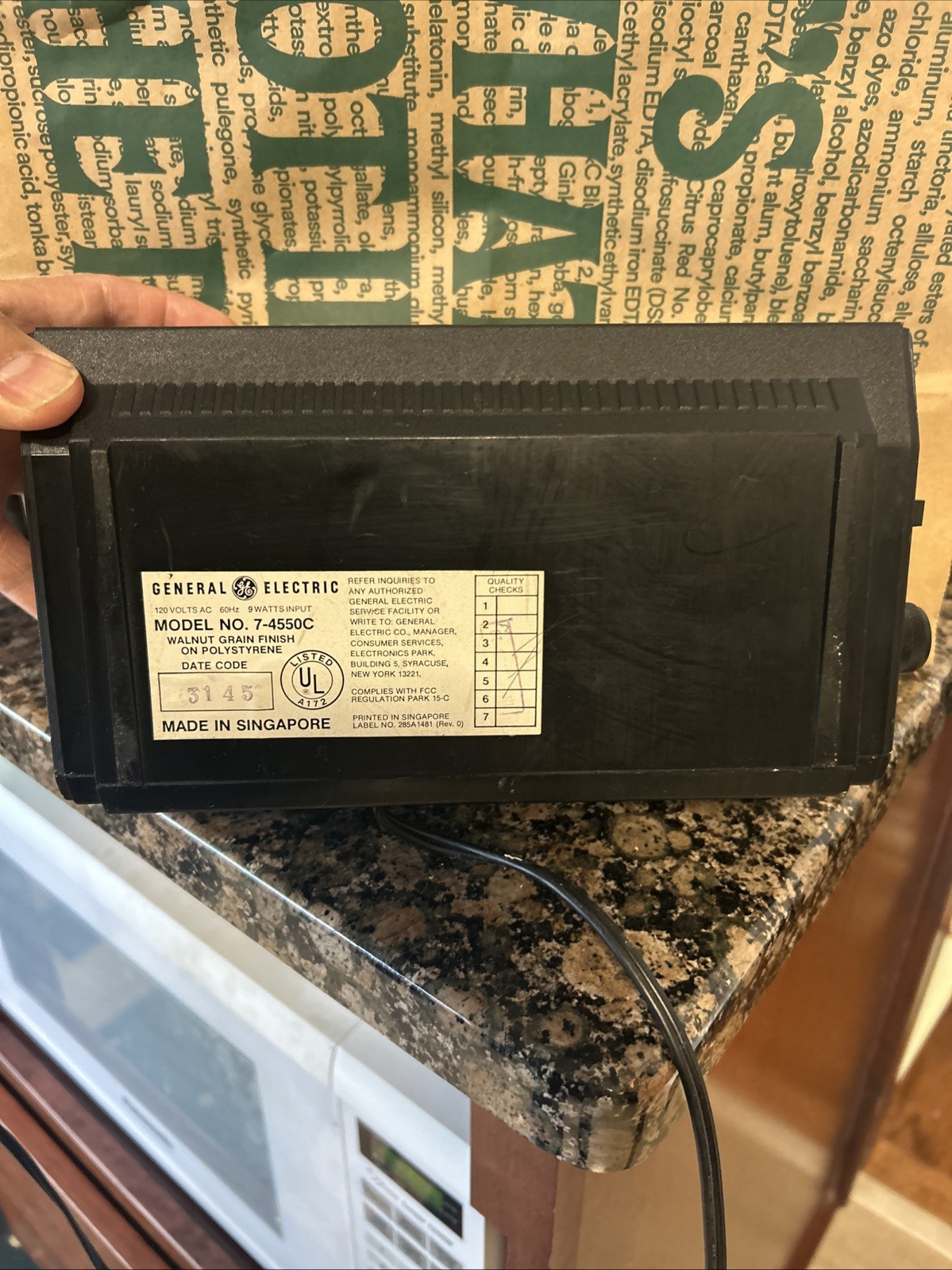General Electric AM/FM Alarm Clock Radio (Model No. 7-4550C) WORKS
