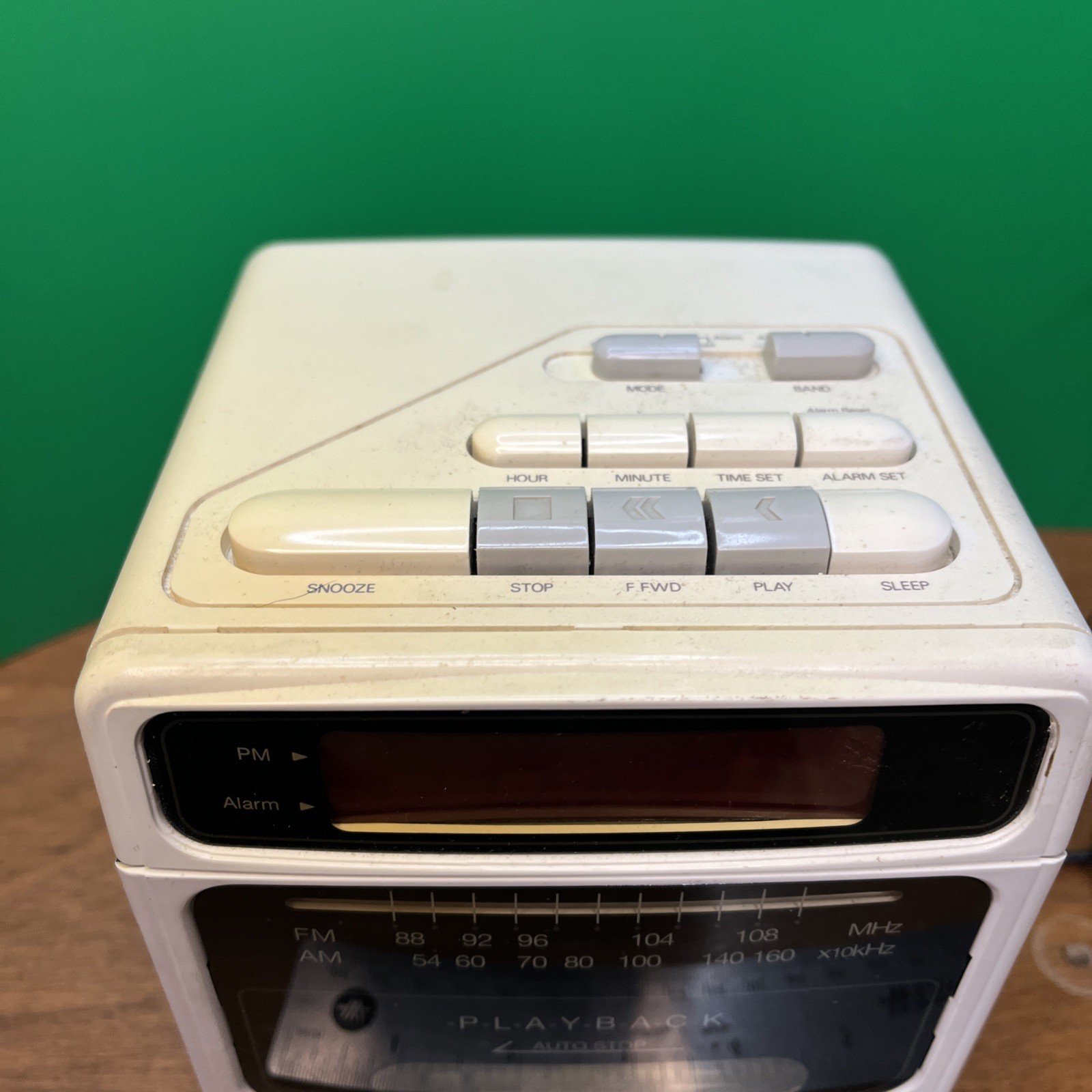 Vintage Soundesign CUBE Radio Alarm Clock Cassette Player Collectible RARE VIDEO