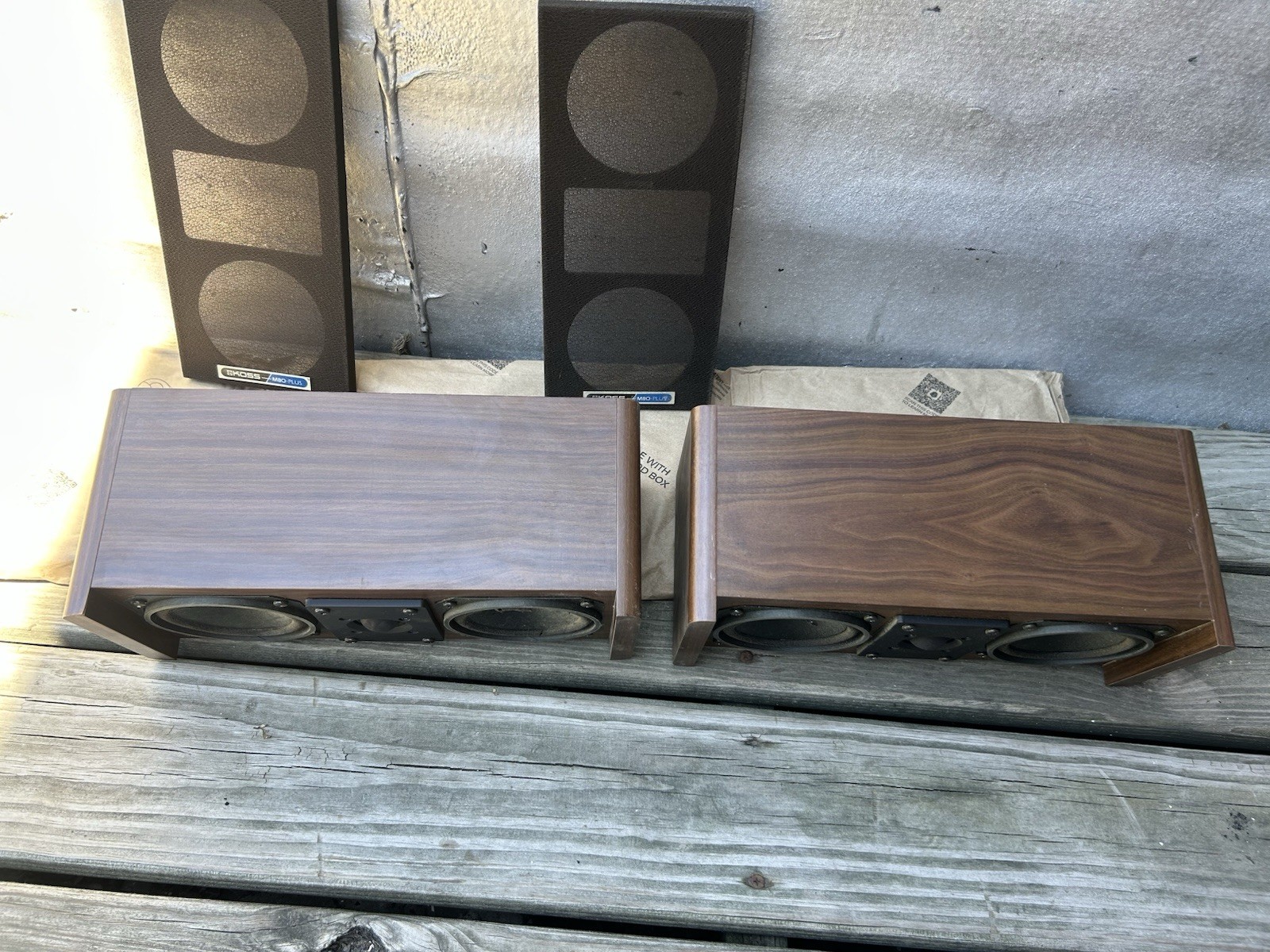 KOSS Dynamite M80 Plus Walnut Veneer Bookshelf Speaker Vintage read Description