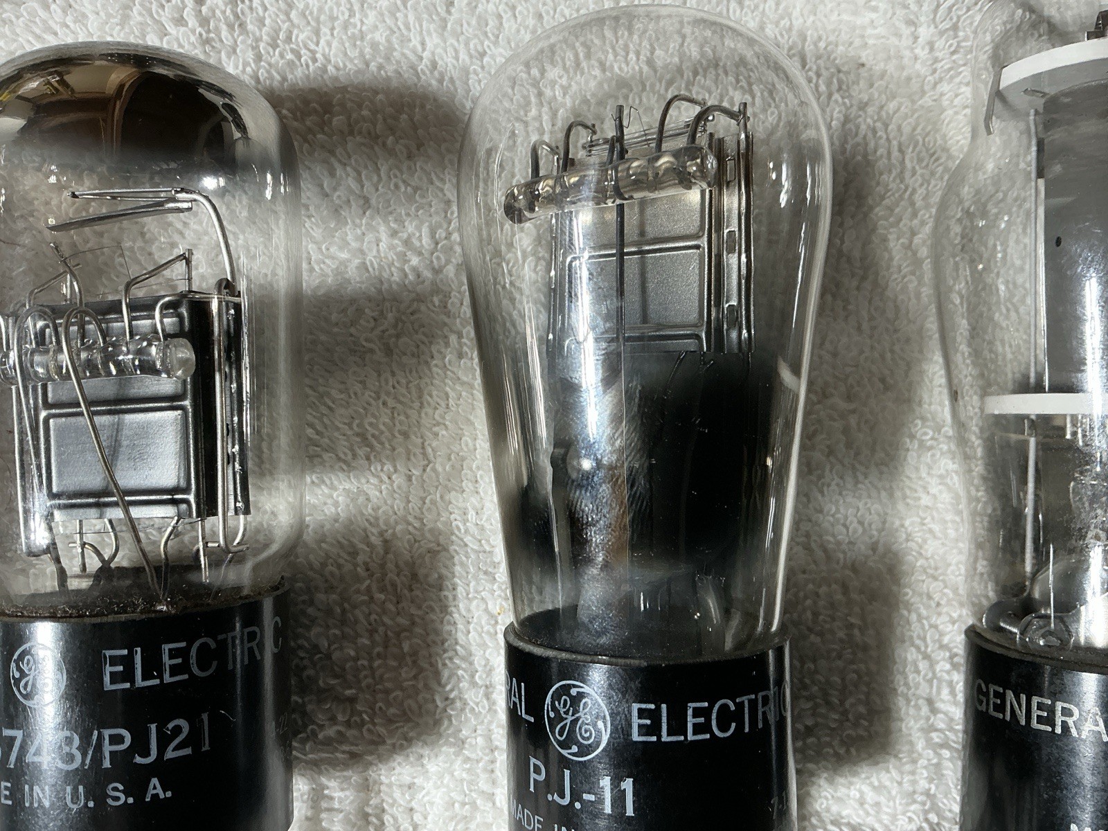 16 Rare Globes & ST Vacuum Tubes Type 17 30 1237 VT-109 5743 C-484 FP-400 PJ-11