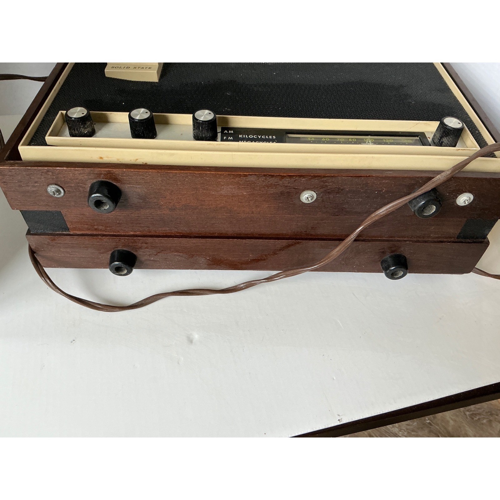 Sears Silvertone Vintage AM FM Solid State Radio Wood Grain Mid Century Retro