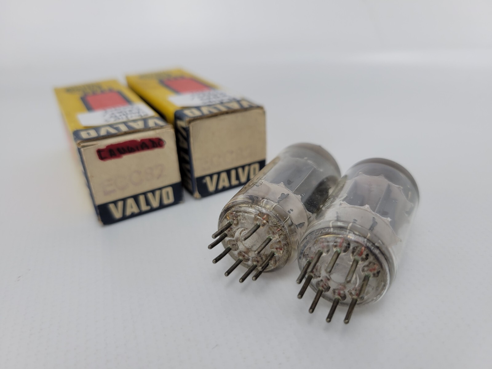 ECC82/12AU7 NOS NIB PHILIPS VALVO VACUUM TUBES HOLLAND MATCHING PAIR