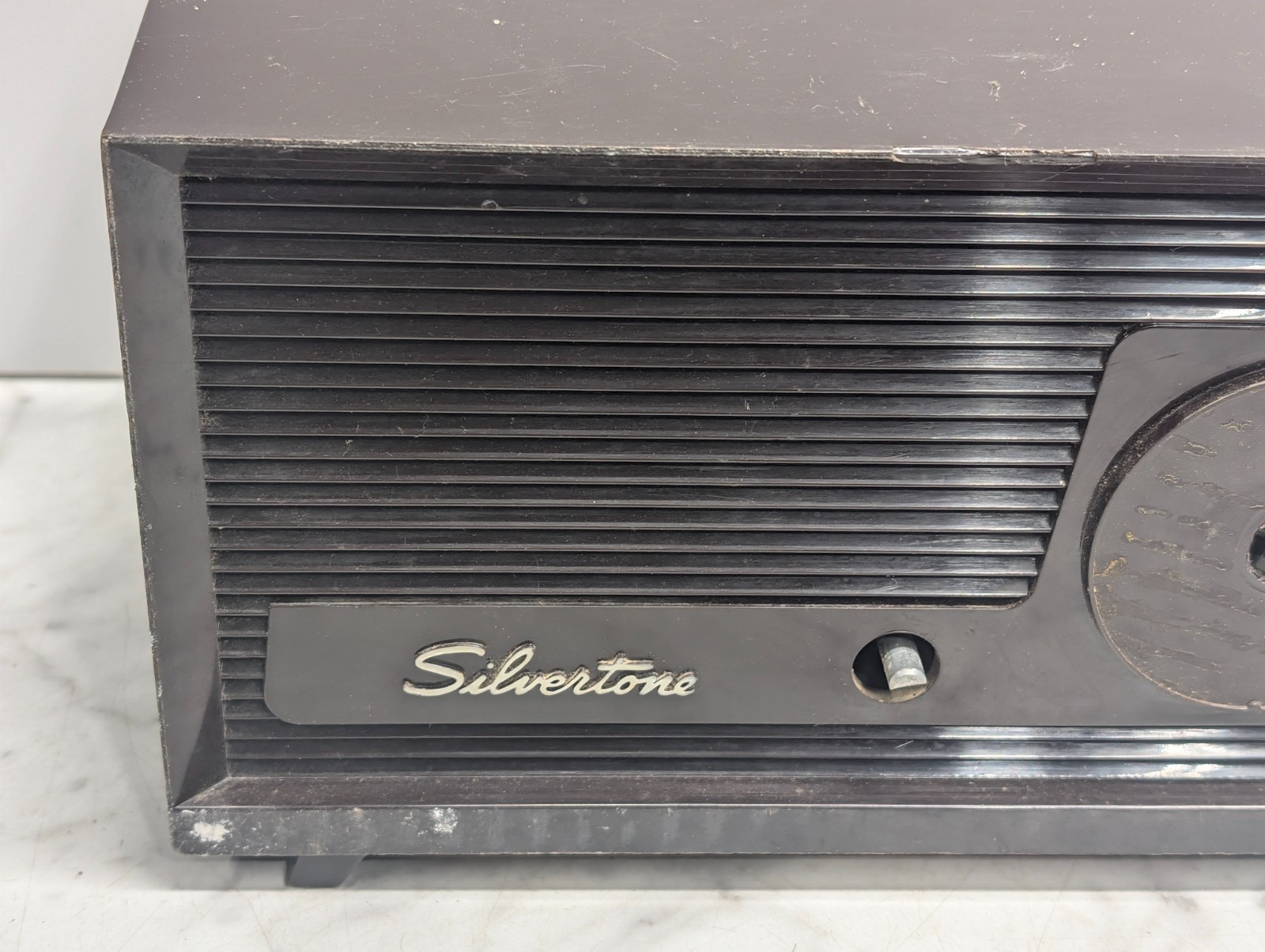 Vintage Sears Silvertone 8002 Tube Radio Brown Tabletop AM Broadcast Radio