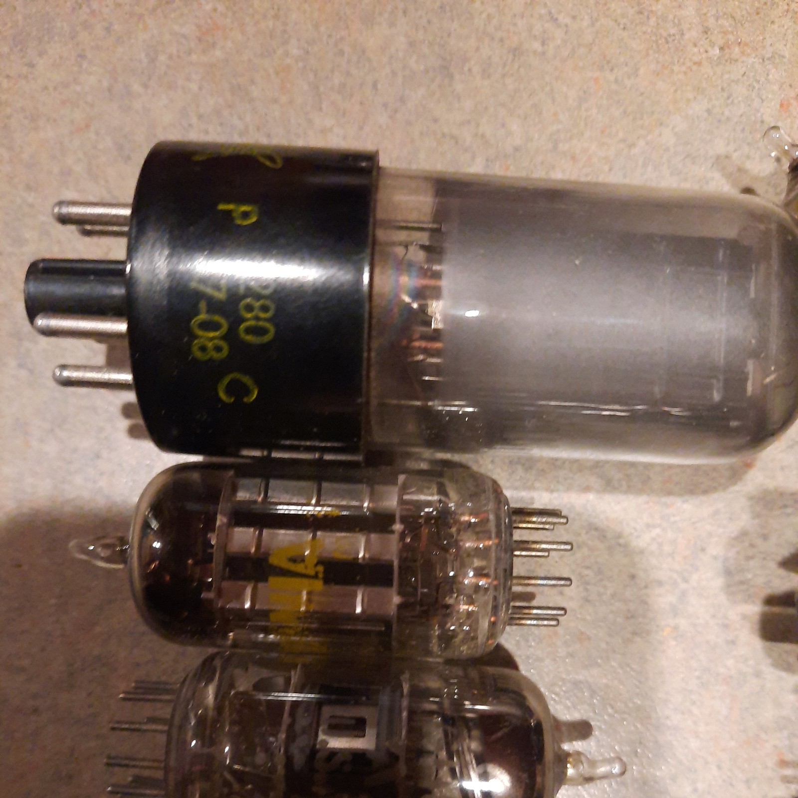 Large Lot Of Radio Tubes Both New And Pre-owned Untested