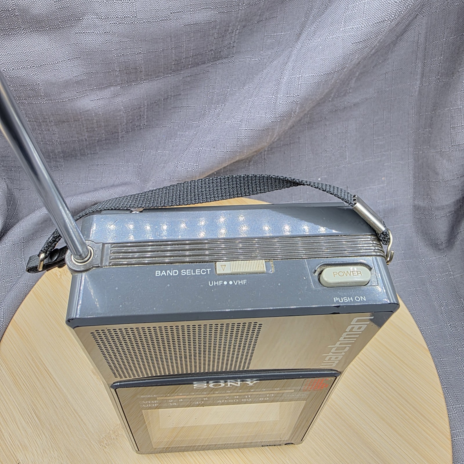 Vintage Sony Watchman Black Color 1987 FD-42A Works Great Excellent Conditio