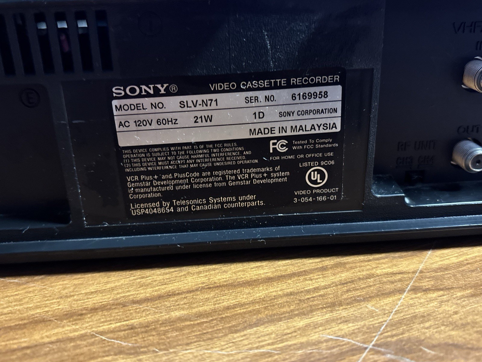 Sony SLV-N71 VCR VHS HiFi Stereo Player 19u Head Complete Box SERVICED TESTED