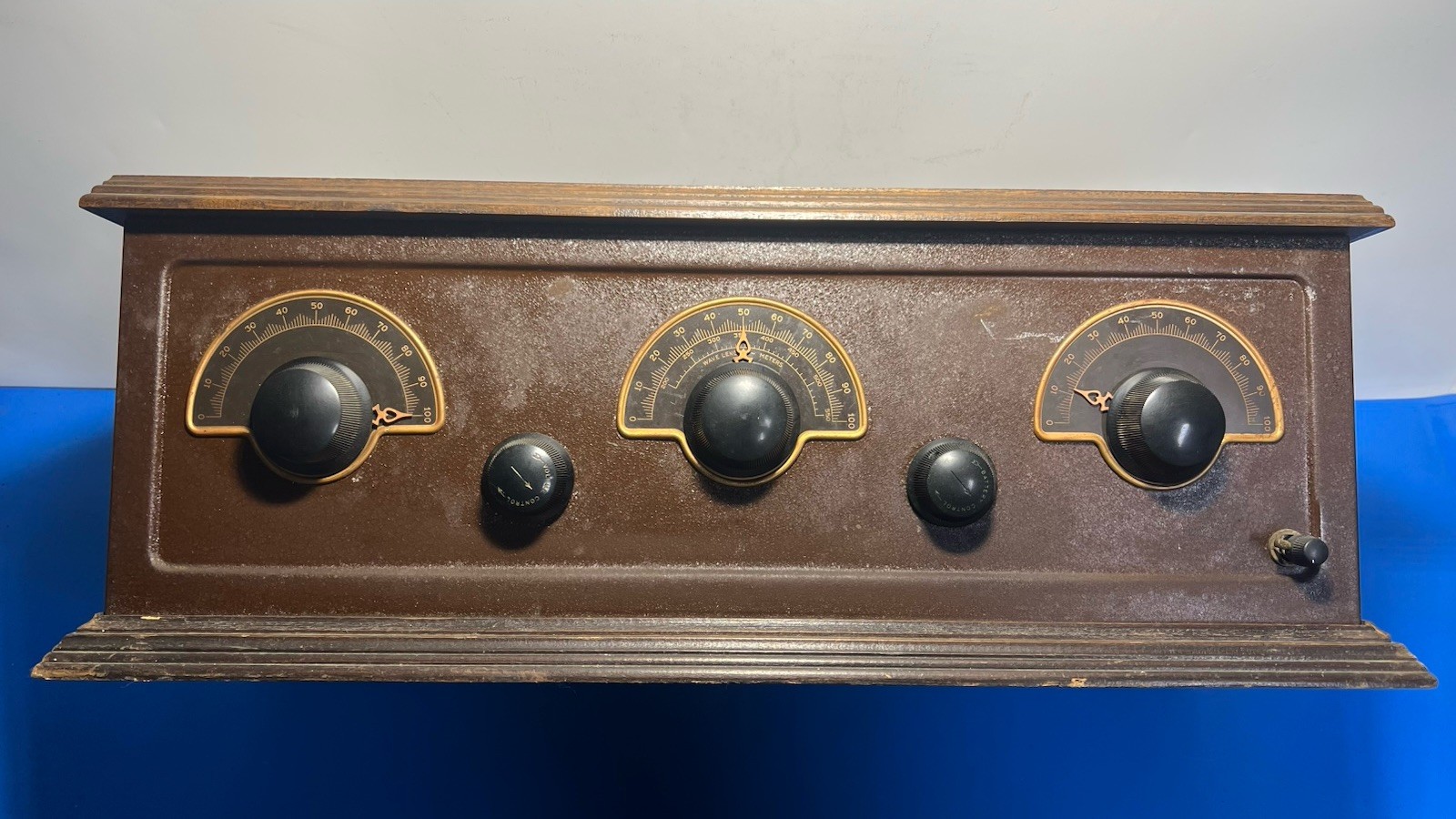 Antique, 1926 Stewart Warner Model 345 6 Tubes Battery Radio Untested