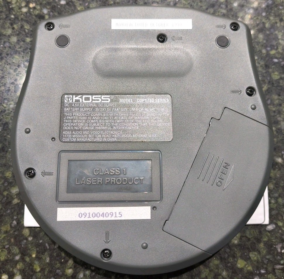 KOSS Car AM/FM Stereo Cassette Player +Integrated Portable CD Player K-05269PCD