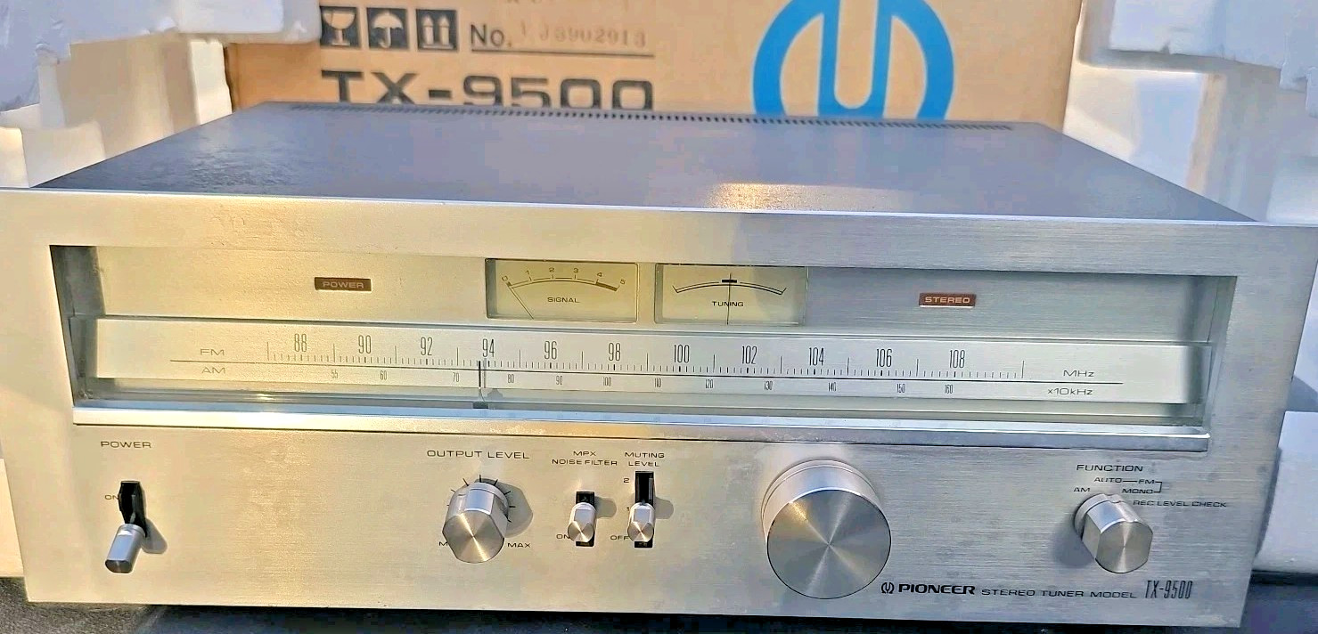 Vintage Pioneer Stereo Tuner Model TX-9500 in Original Box