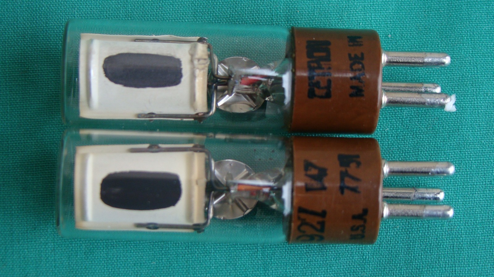 Centron 927 Electron Tube (Lot Of 2)