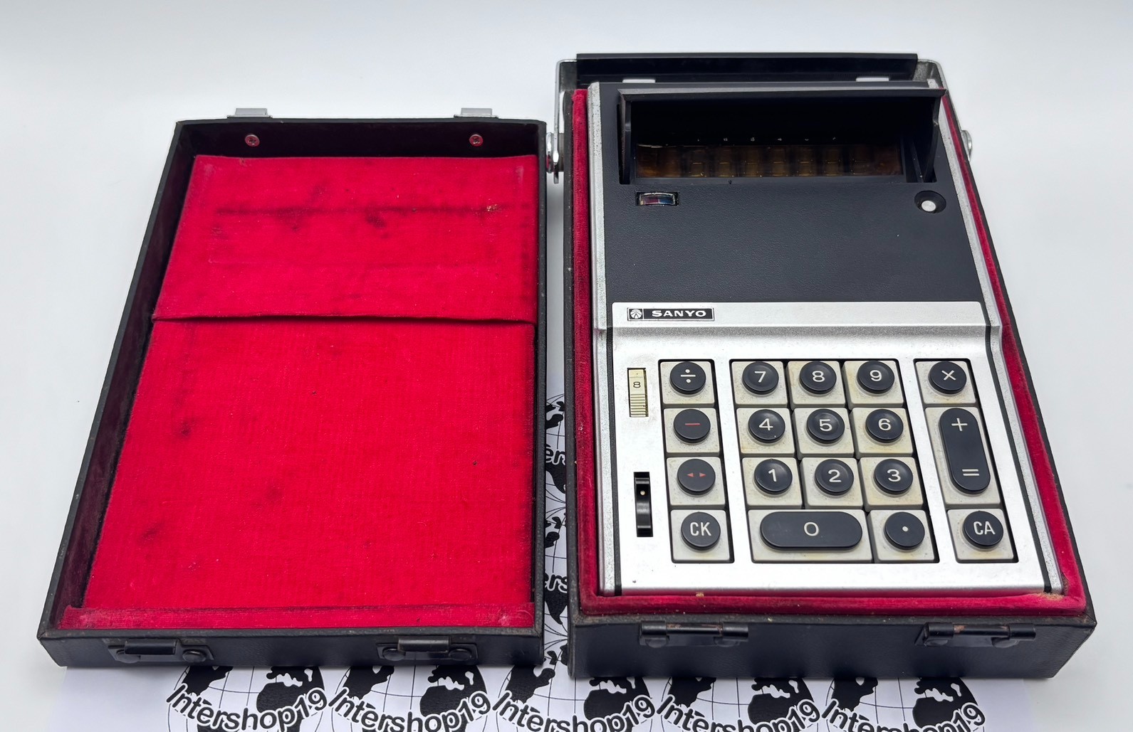 Vintage Sanyo Calculator ICC-82D WITH CASE UNTESTED For Parts