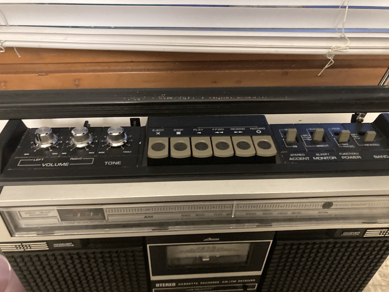 General Electric 3-5251A AM/FM Cassette Boombox – Works Great Read