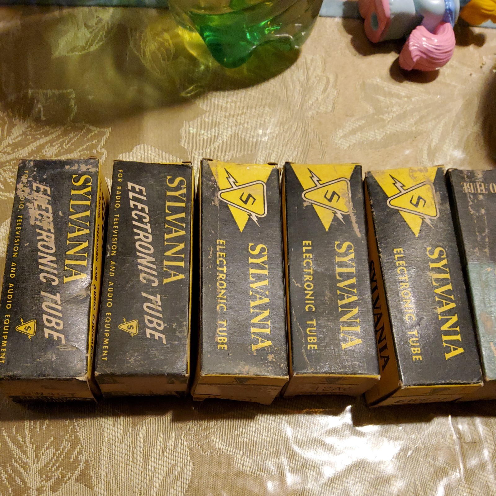mixed lot of 8 Sylvania Electronic Tube 6W4GT. 6W6GT NEW Open Box