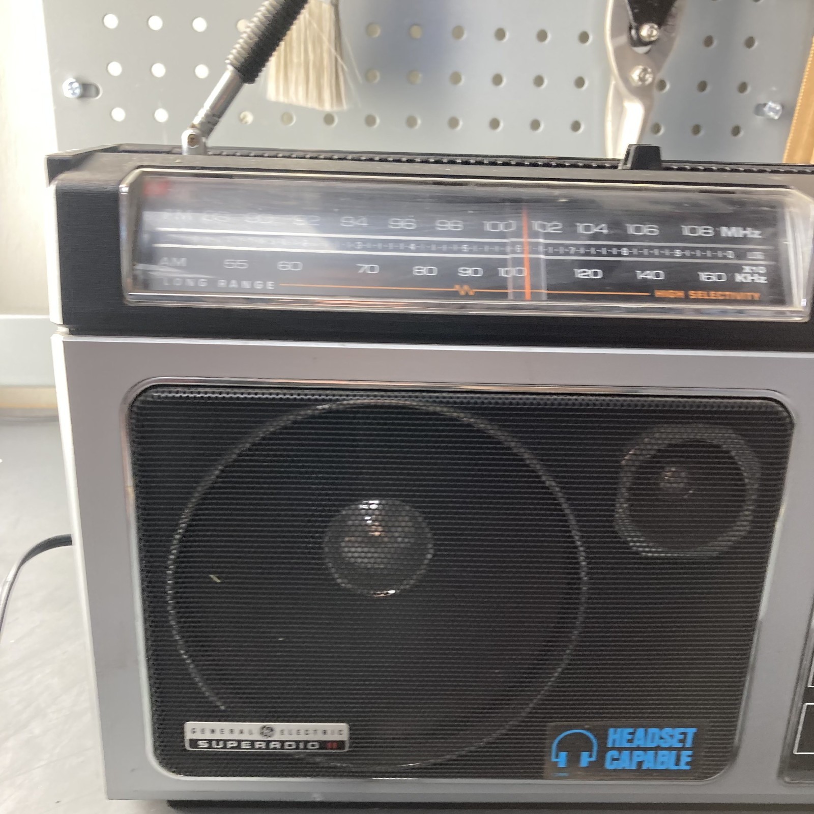 VINTAGE SUPER RADIO II GENERAL ELECTRIC 7-28850 GE LONG RANGE AM/FM TESTED LOUD
