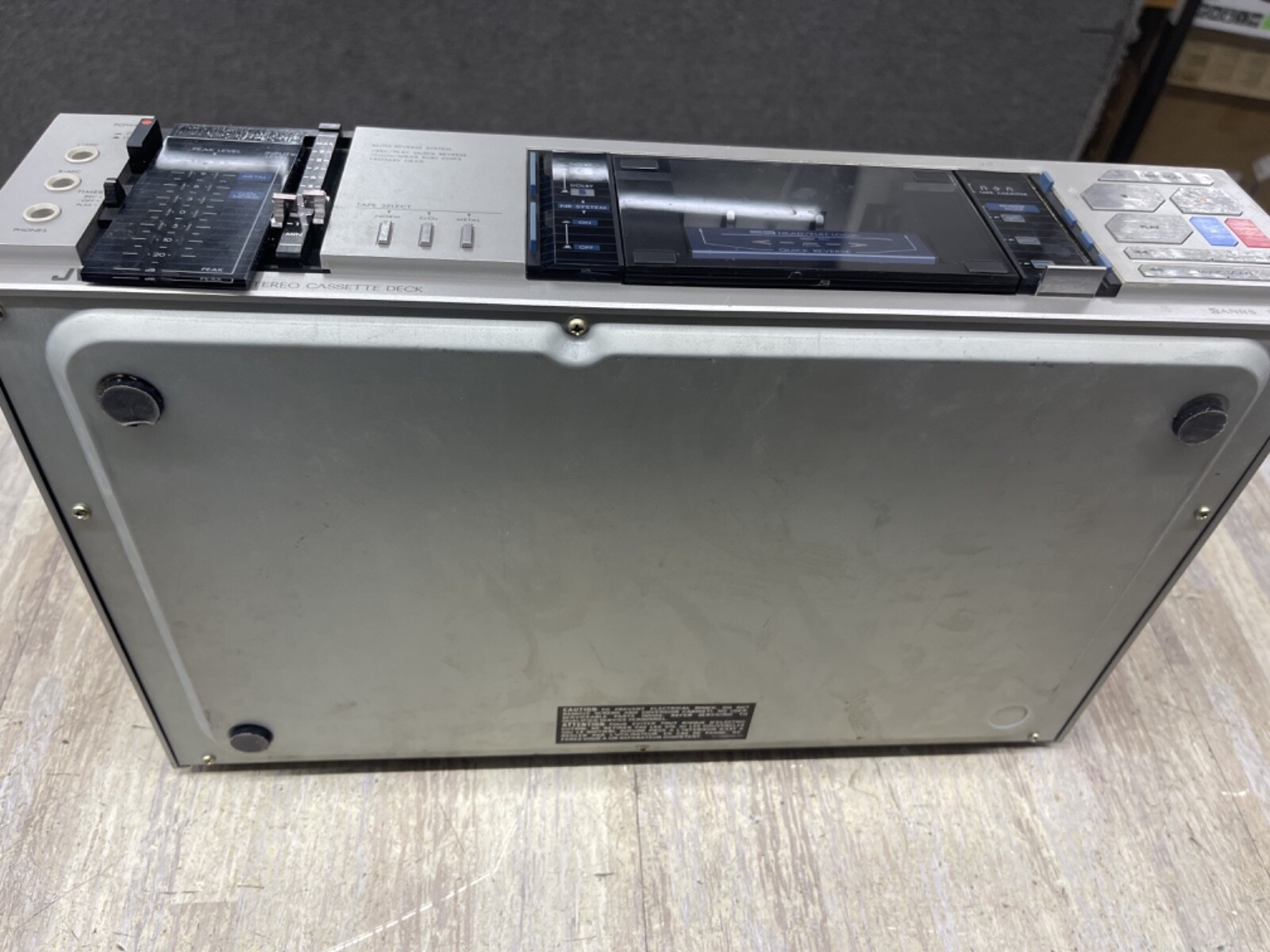 JVC KD-V44J STERO CASSETET DECK , TESTED NICE
