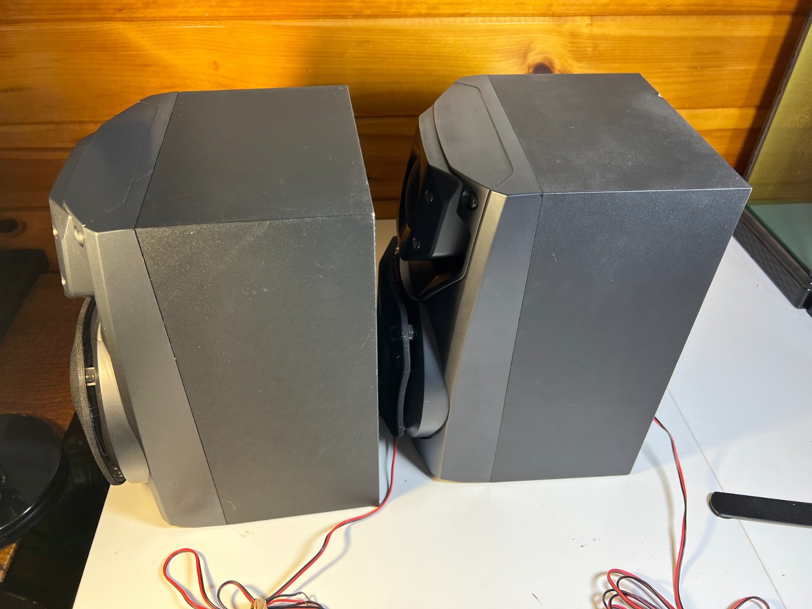 Vintage Pair Panasonic SB-AK22 Bookshelf Speakers Pair 2-Way 6 ohms Raw Wire