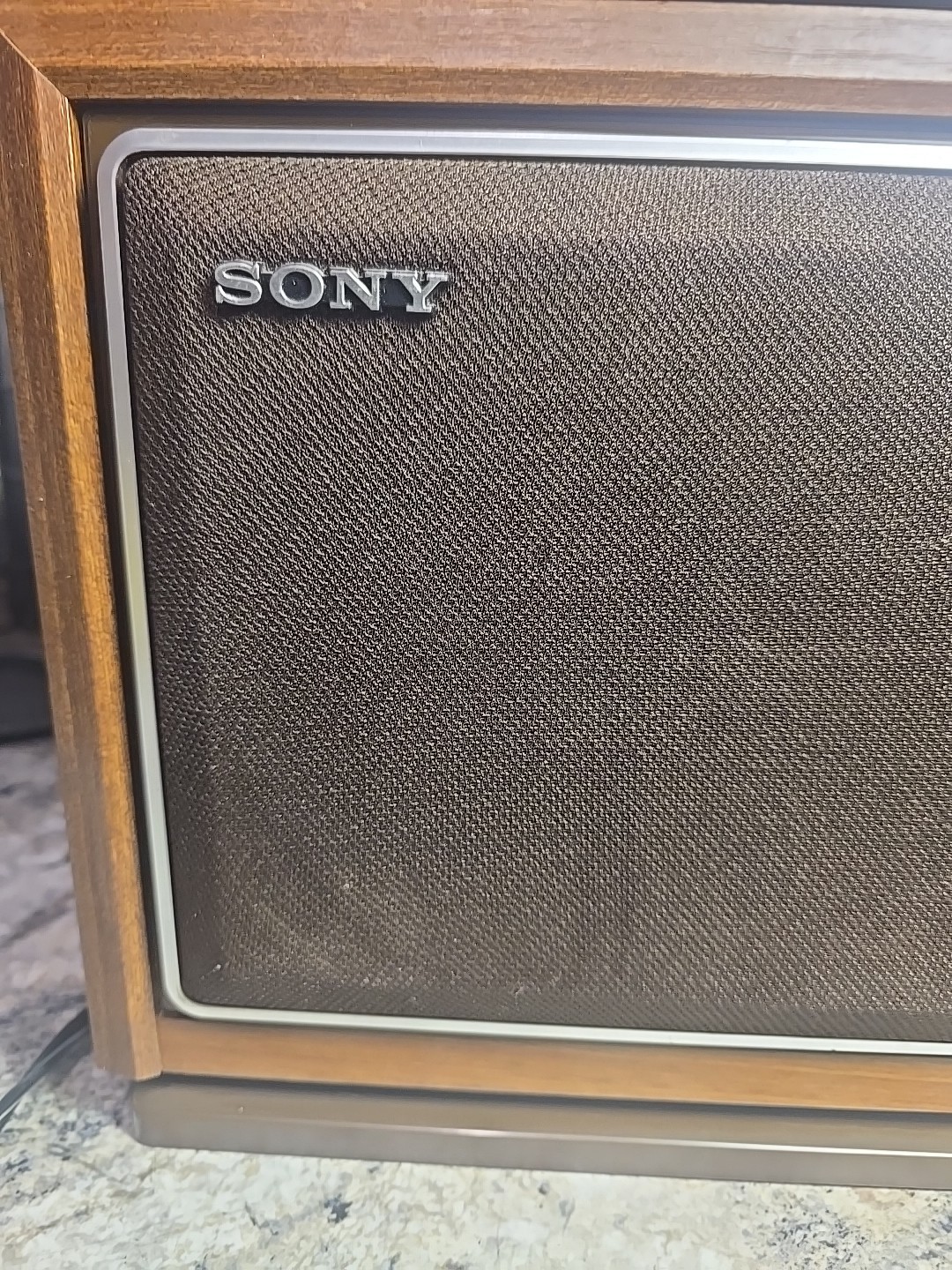 VINTAGE SONY FM/AM RADIO MODEL ICF-9740W TABLETOP WOOD GRAIN 13″ X 9″ TESTED