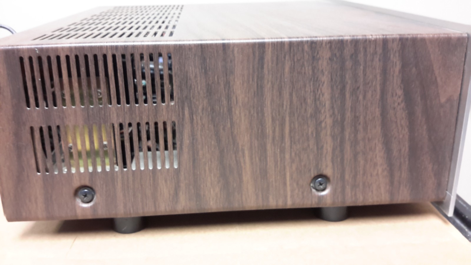 Vintage Marantz 1060 Stereo Amplifier 30W Per Chnl 8 ohms