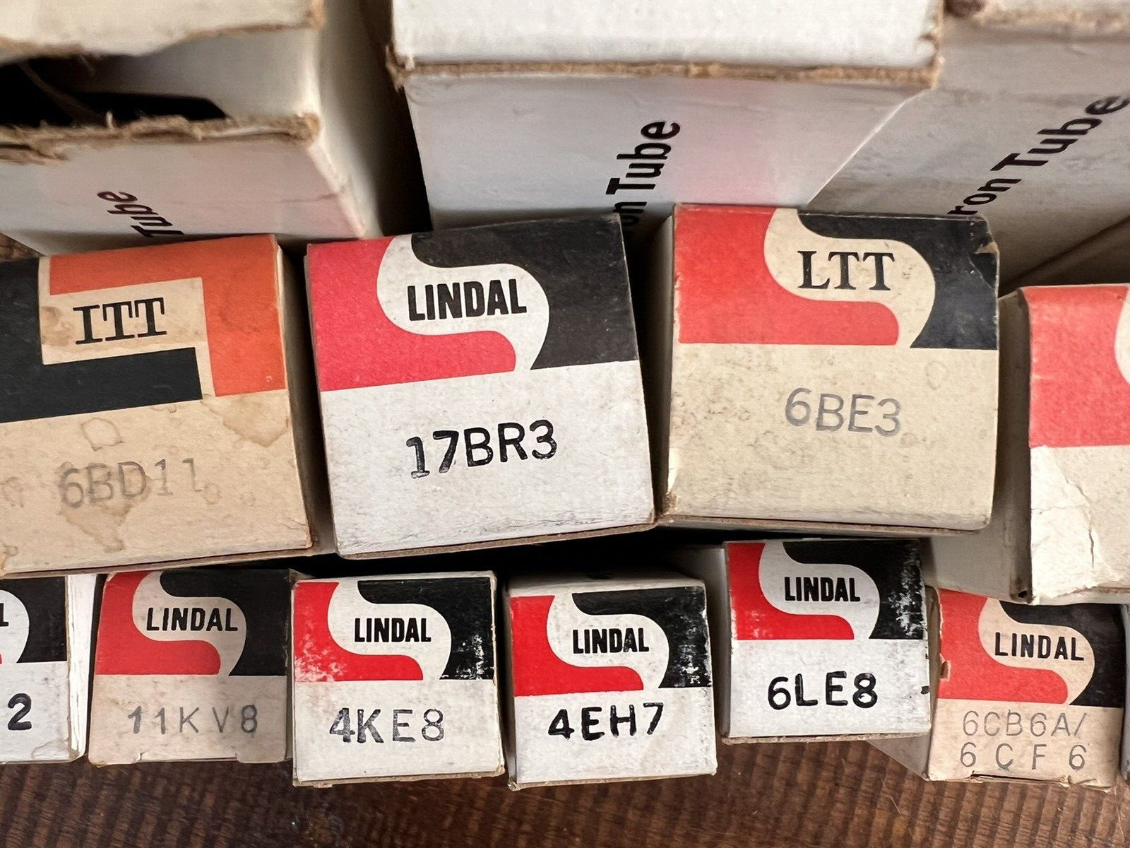 21 – Vintage Vacuum Tubes Lot Lindal Radio Electronic