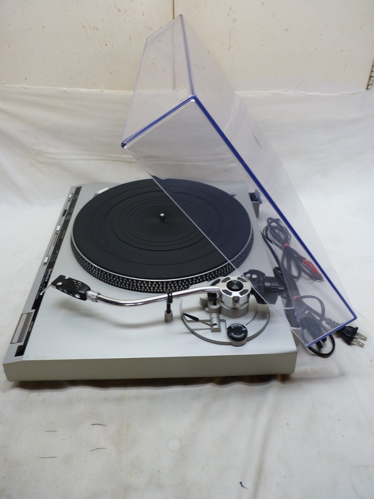 TECHNICS Vintage Belt Drive Auto Turntable SL-B3 Serviced *SEE VIDEO* Japan NICE