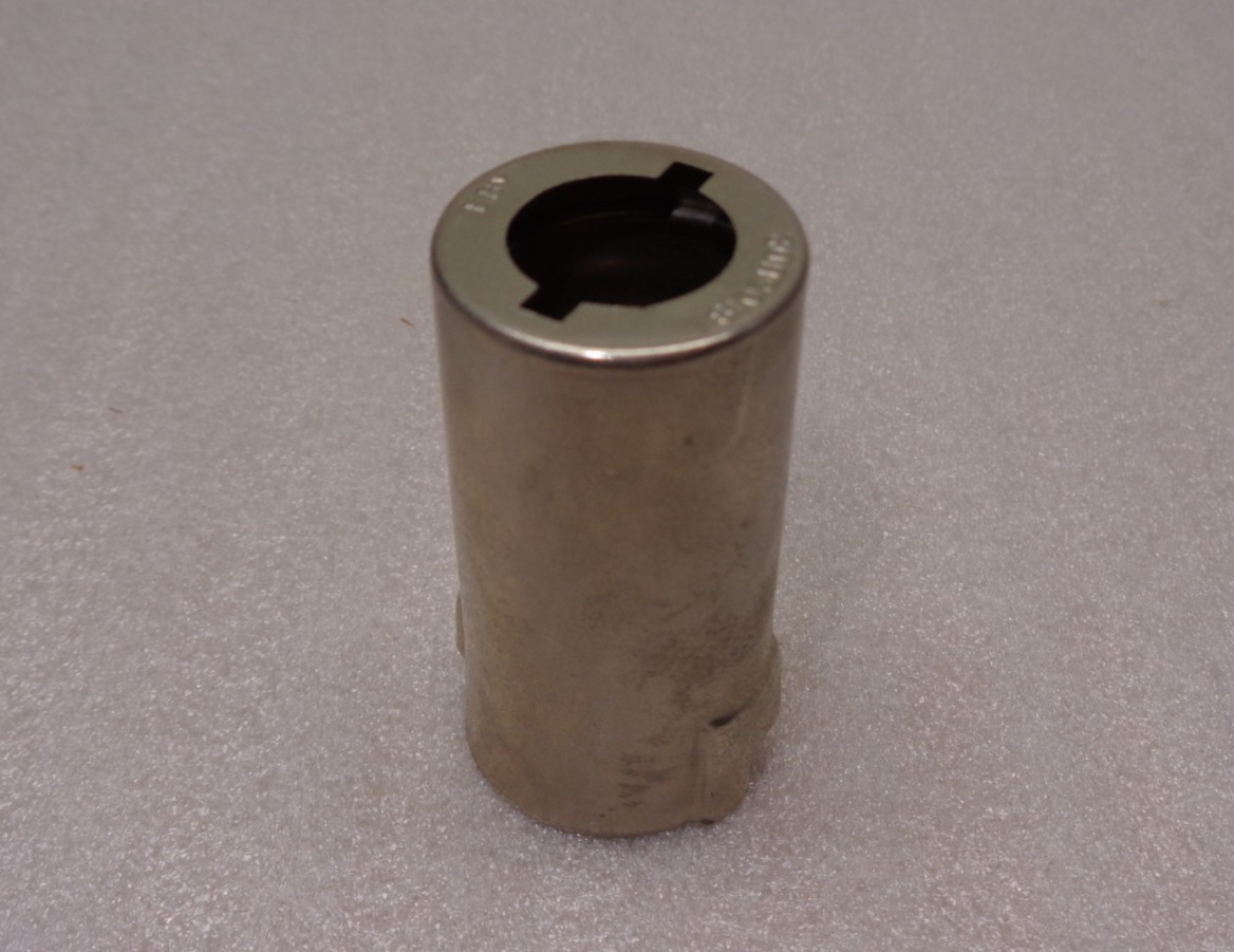 ELECTRON TUBE SOCKET COVER By EBY TS103U02 NEW