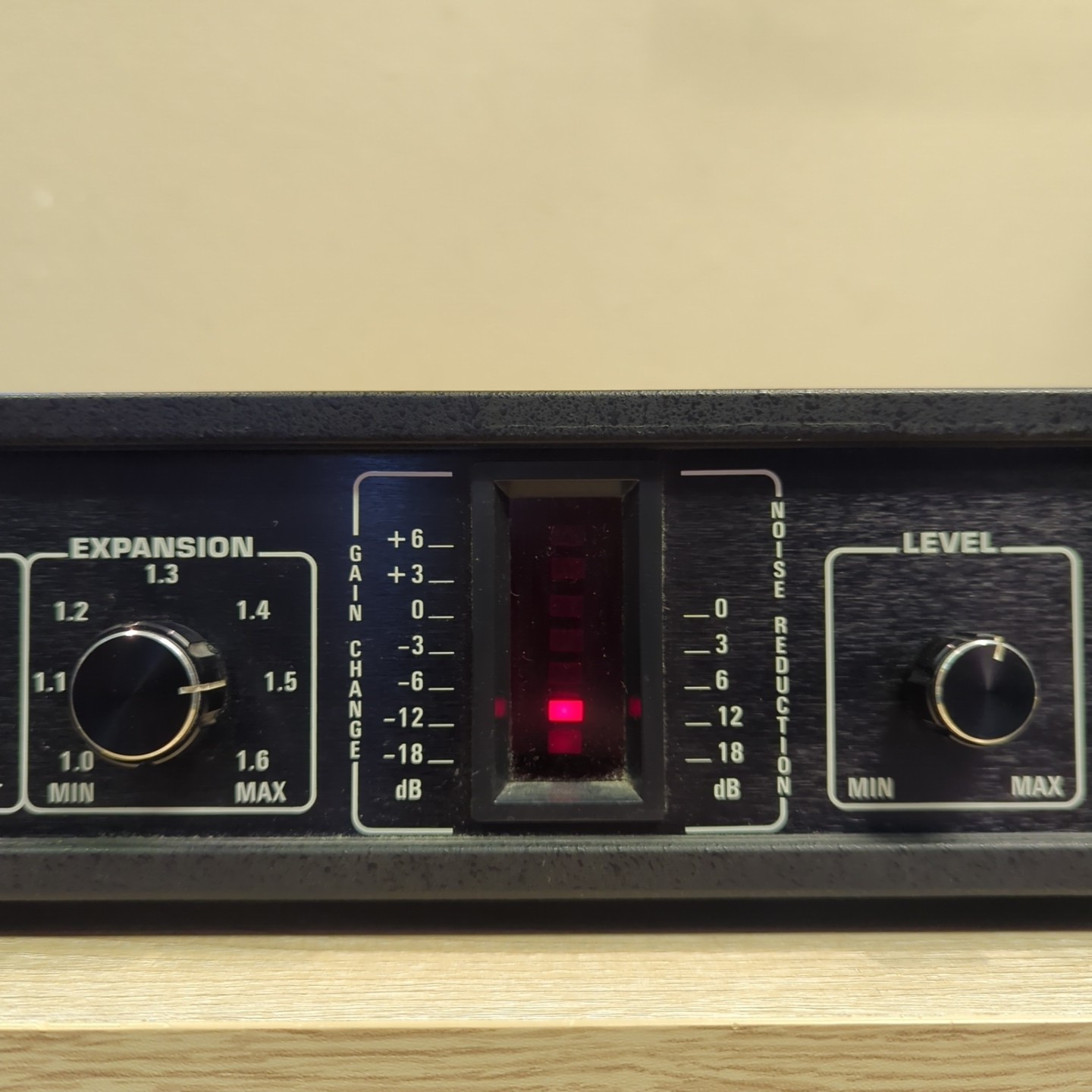 MXR 132 Dynamic Expander