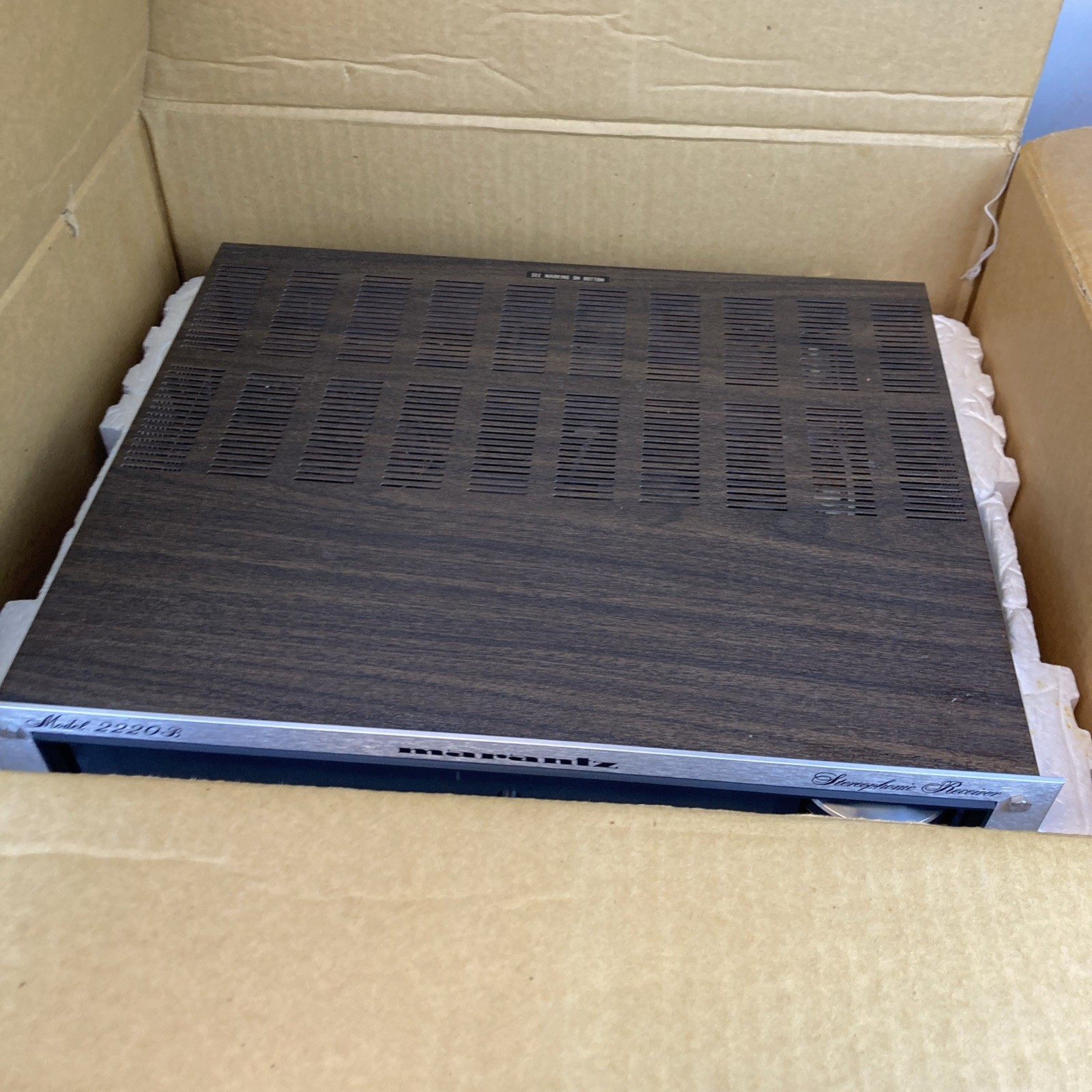 Marantz Model 2220B Stereo Receiver Original Box *READ*