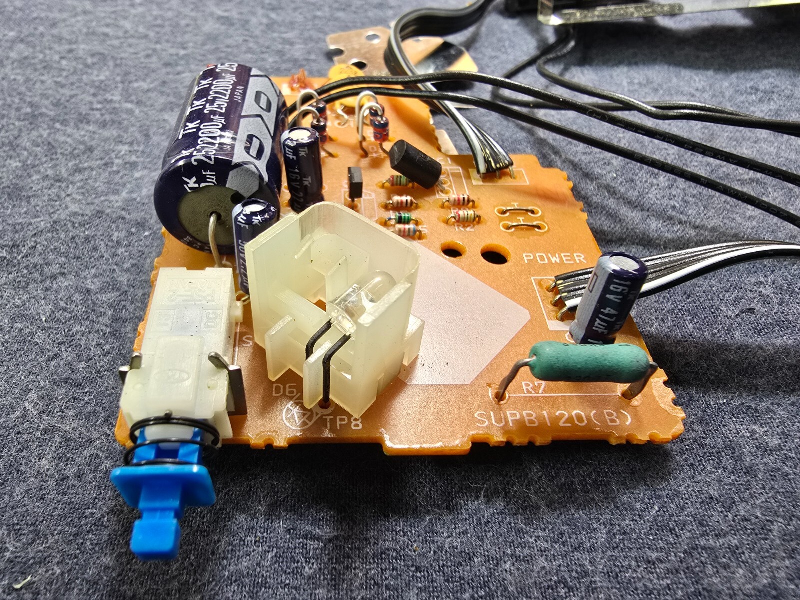 Technics SL-QD33 Turntable Parts – Circuit Board with On/Off Switch, Strobe Lite