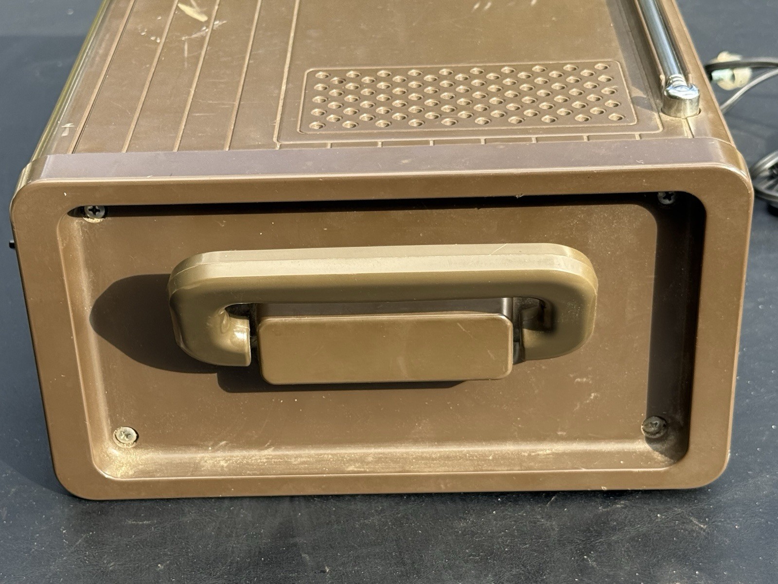 VTG Panasonic TR-515 Solid State 1976 Portable VHF/UHF Television