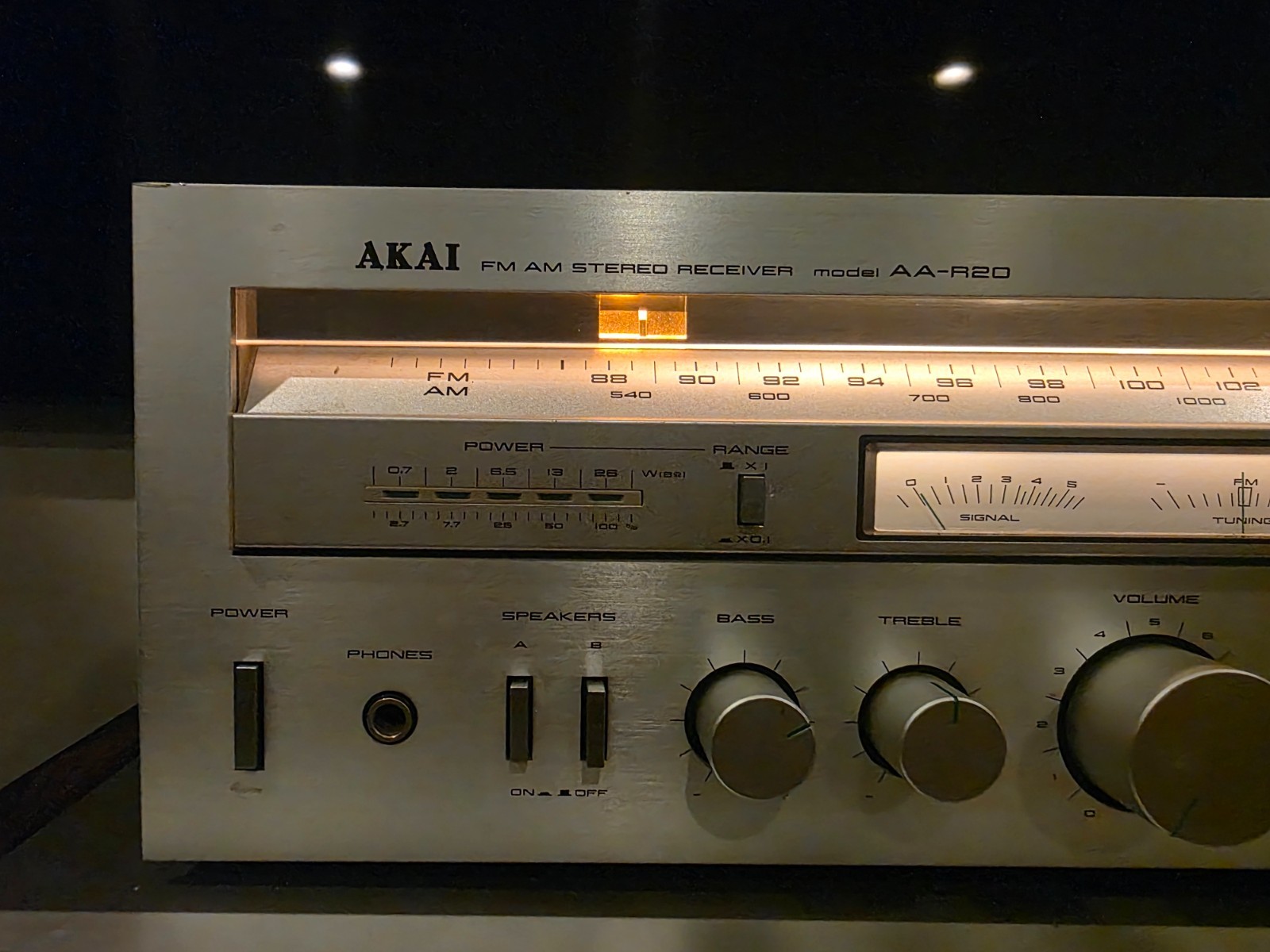 Akai AA-R20 AM/FM Stereo Reciever | Partially Working
