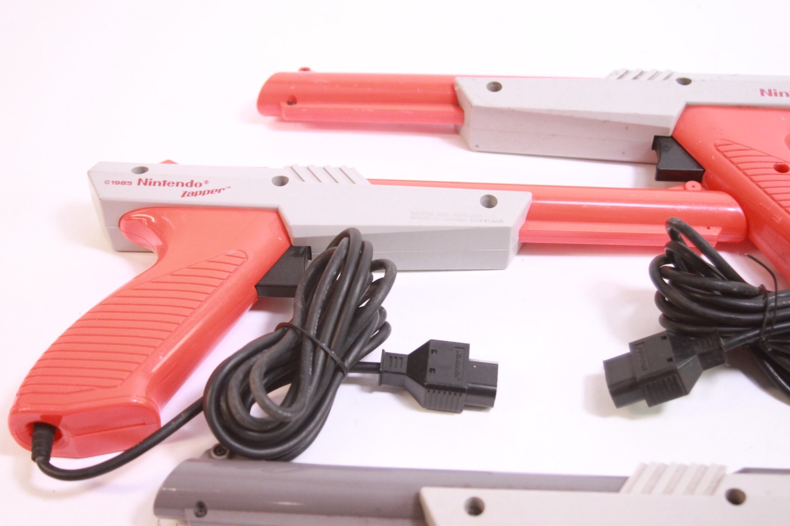 Lot of 4 Nintendo NES Zapper Light Gun Mixed Colors Read For Parts