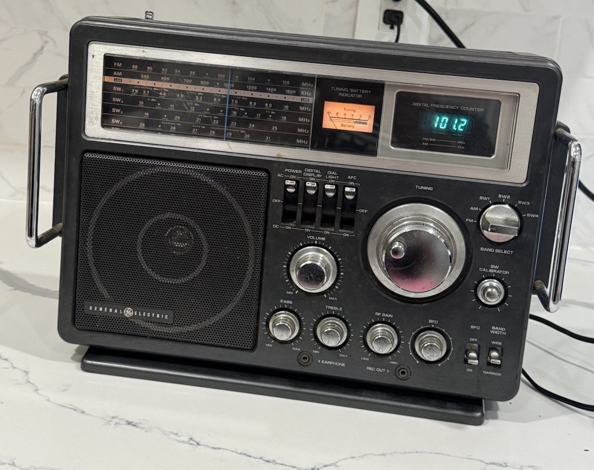 General Electric GE 7-2990A Short Wave FM/AM Radio | TESTED & WORKING